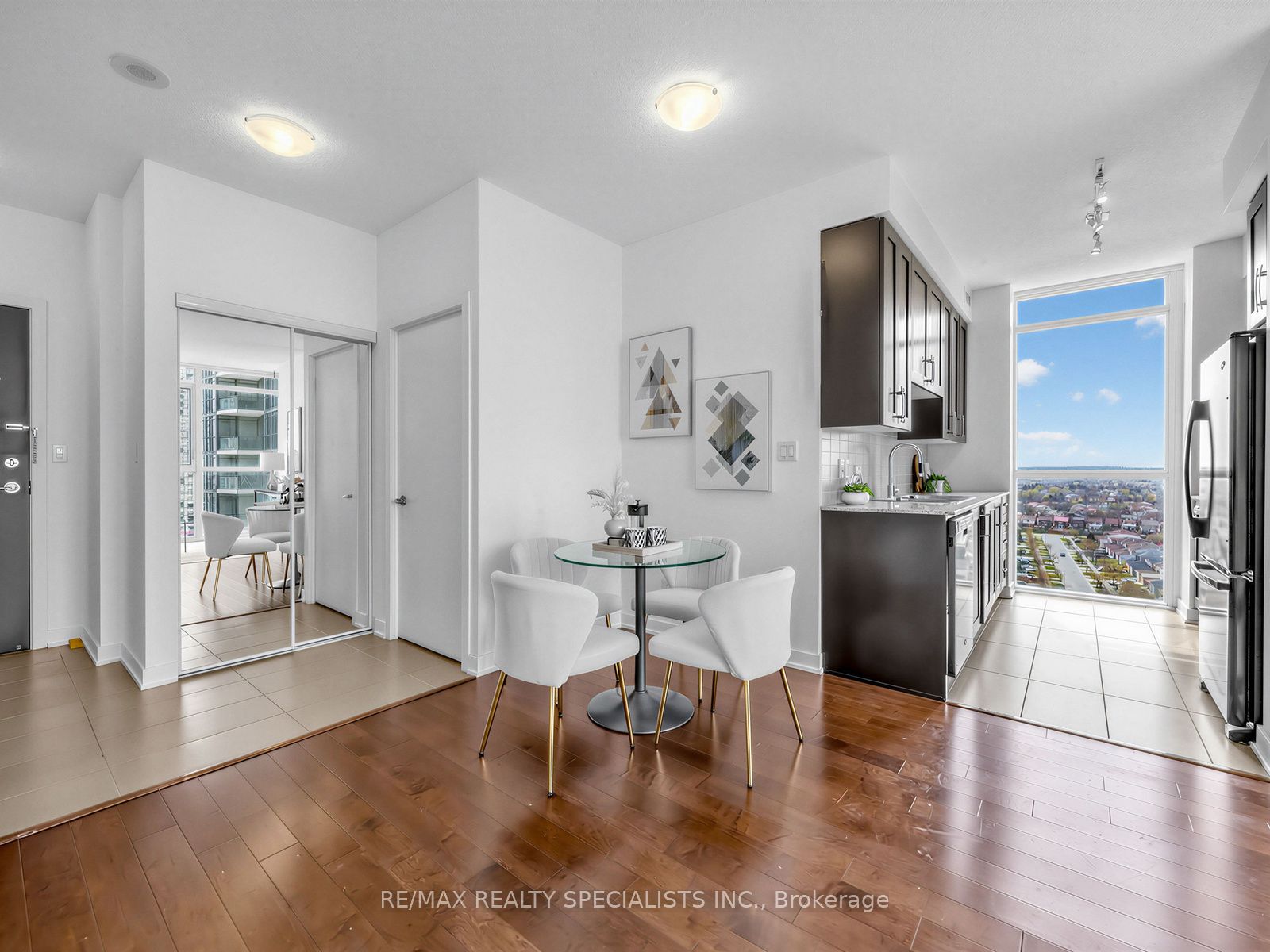 4070 Confederation Parkway 1507, Mississauga, ON L5B 0E9 photo 4