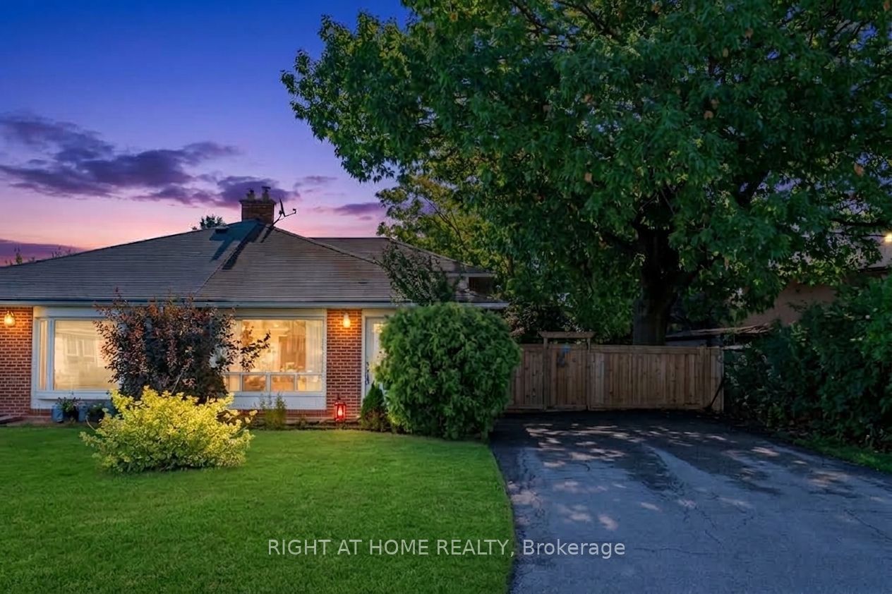 46 Aloma Crescent, Brampton, ON L6T 2P1
