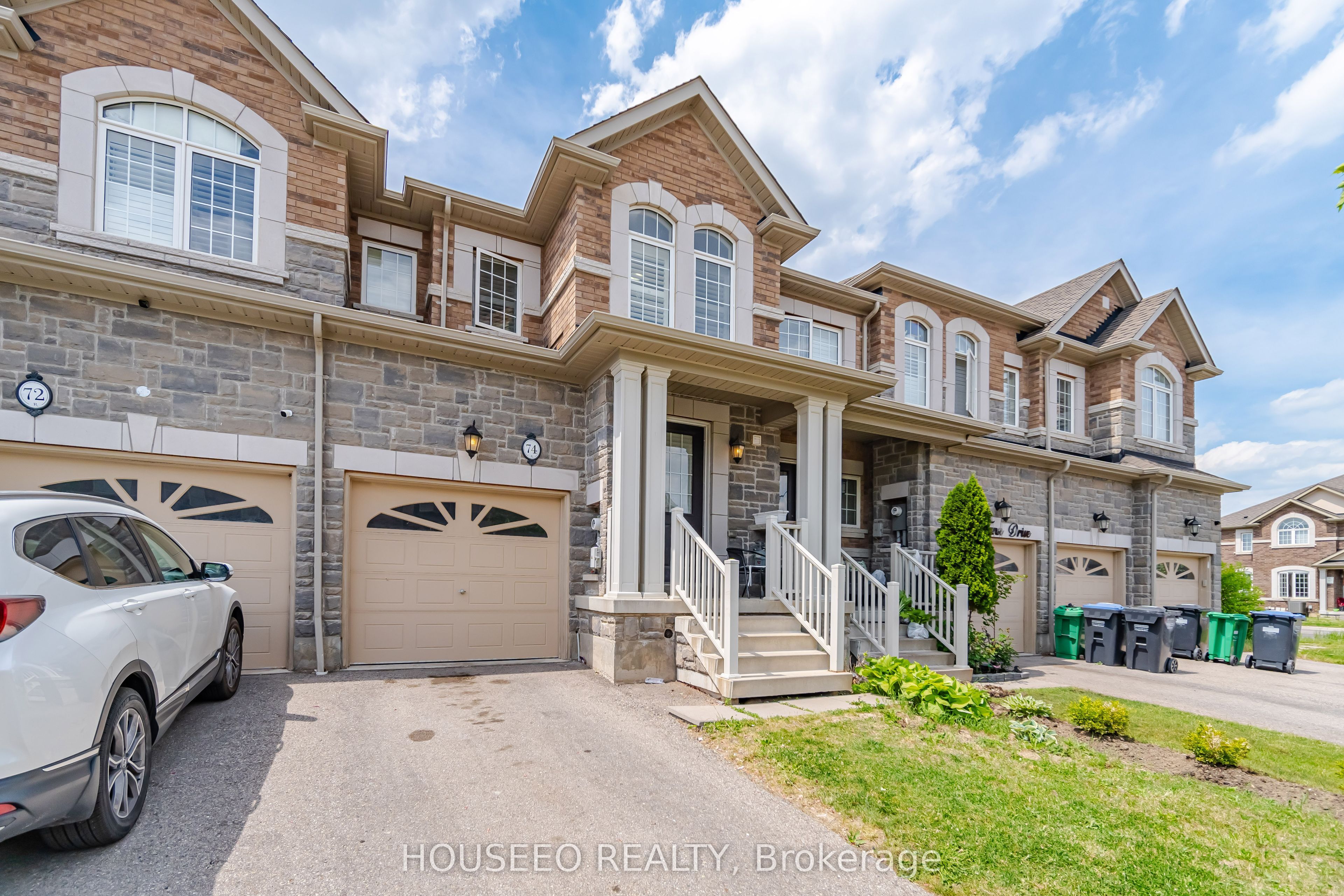 74 Fann Drive, Brampton, ON L7A 4L5 photo 3