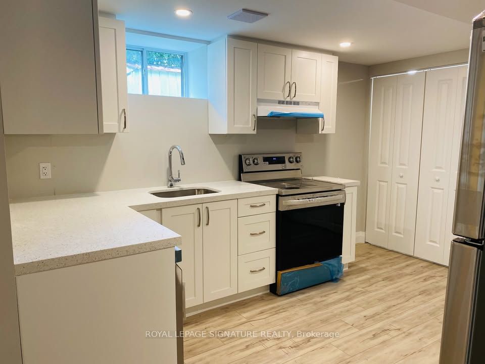 572 Weynway Court (Basement), Oakville, ON L6L 4G7 photo 5