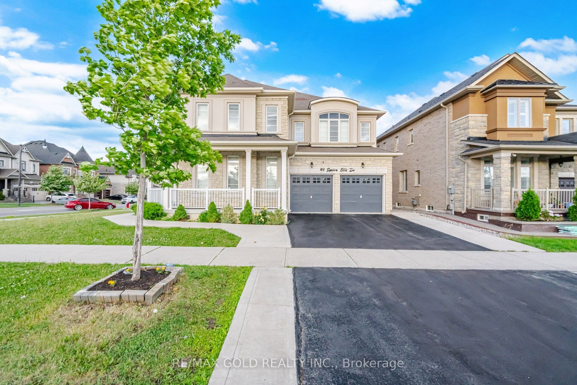 49 Squire Ellis Drive, Brampton, ON L6P 4C2 photo 2