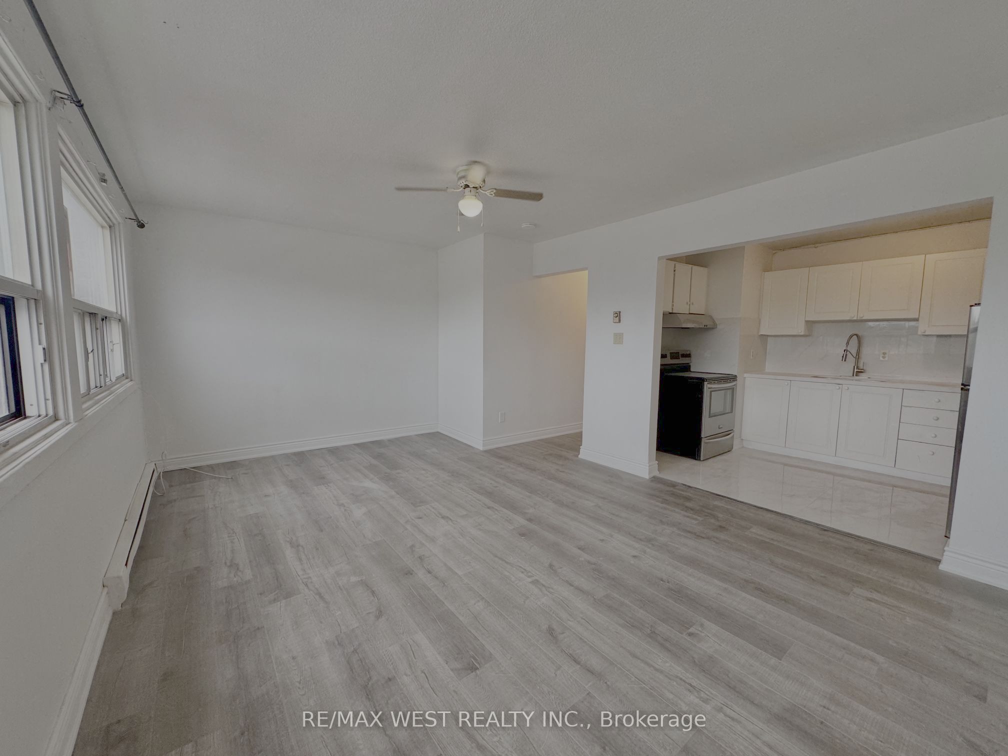 1687 St Clair Avenue W, Toronto, ON M6N 1H9