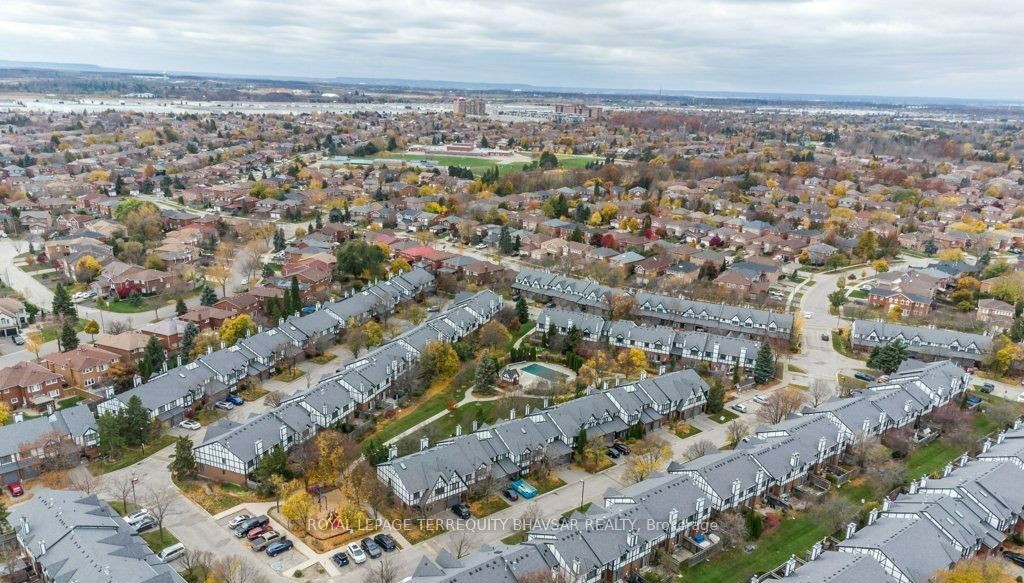 3050 Orleans Road 105, Mississauga, ON L5L 5P7 photo 4