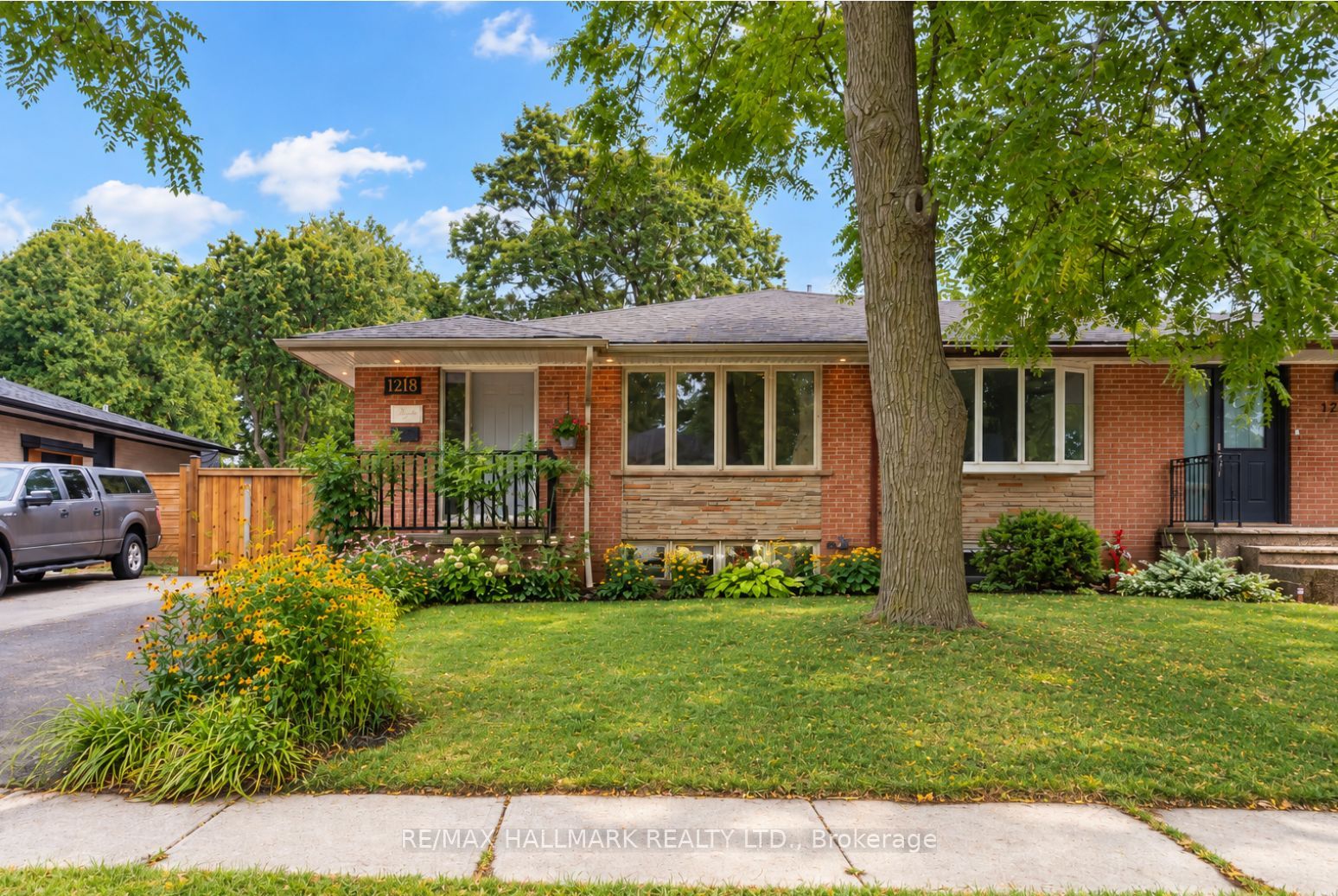 1218 Grange Road, Oakville, ON L6H 1P7 photo 2