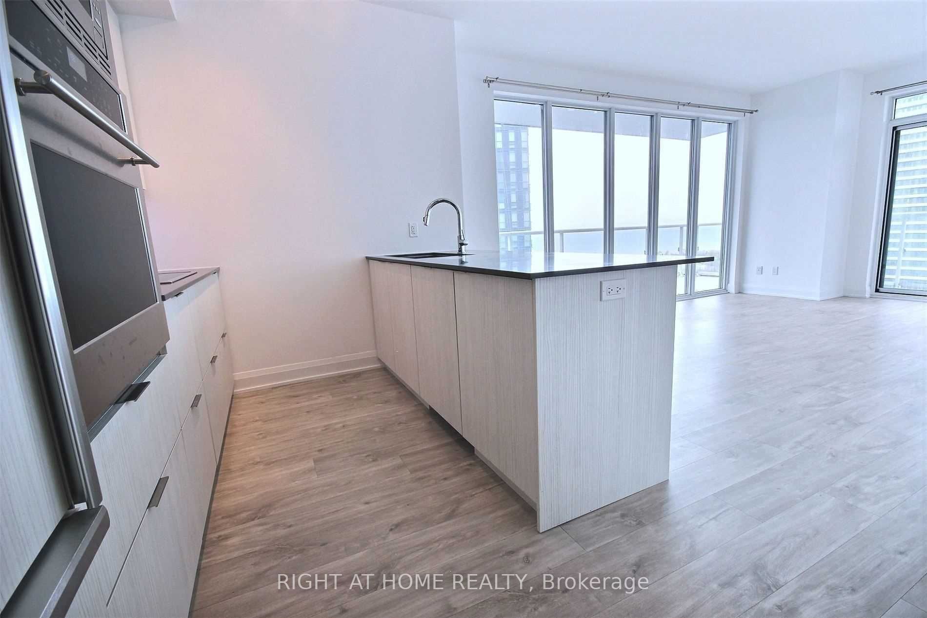 56 Annie Craig Drive 1703, Toronto, ON M8V 0C5 photo 2