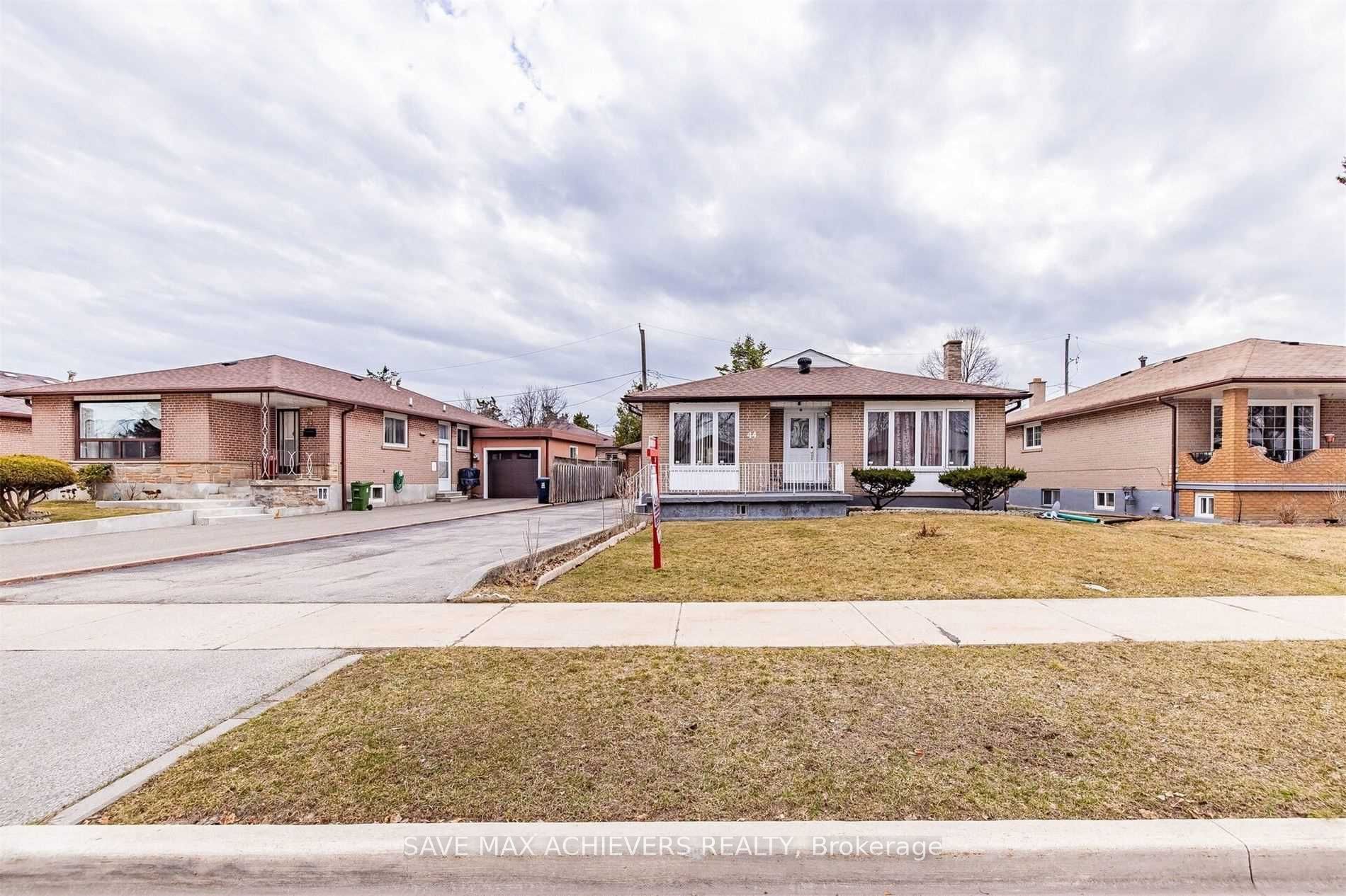 44 Strathavon Drive, Toronto, ON M9V 2H6