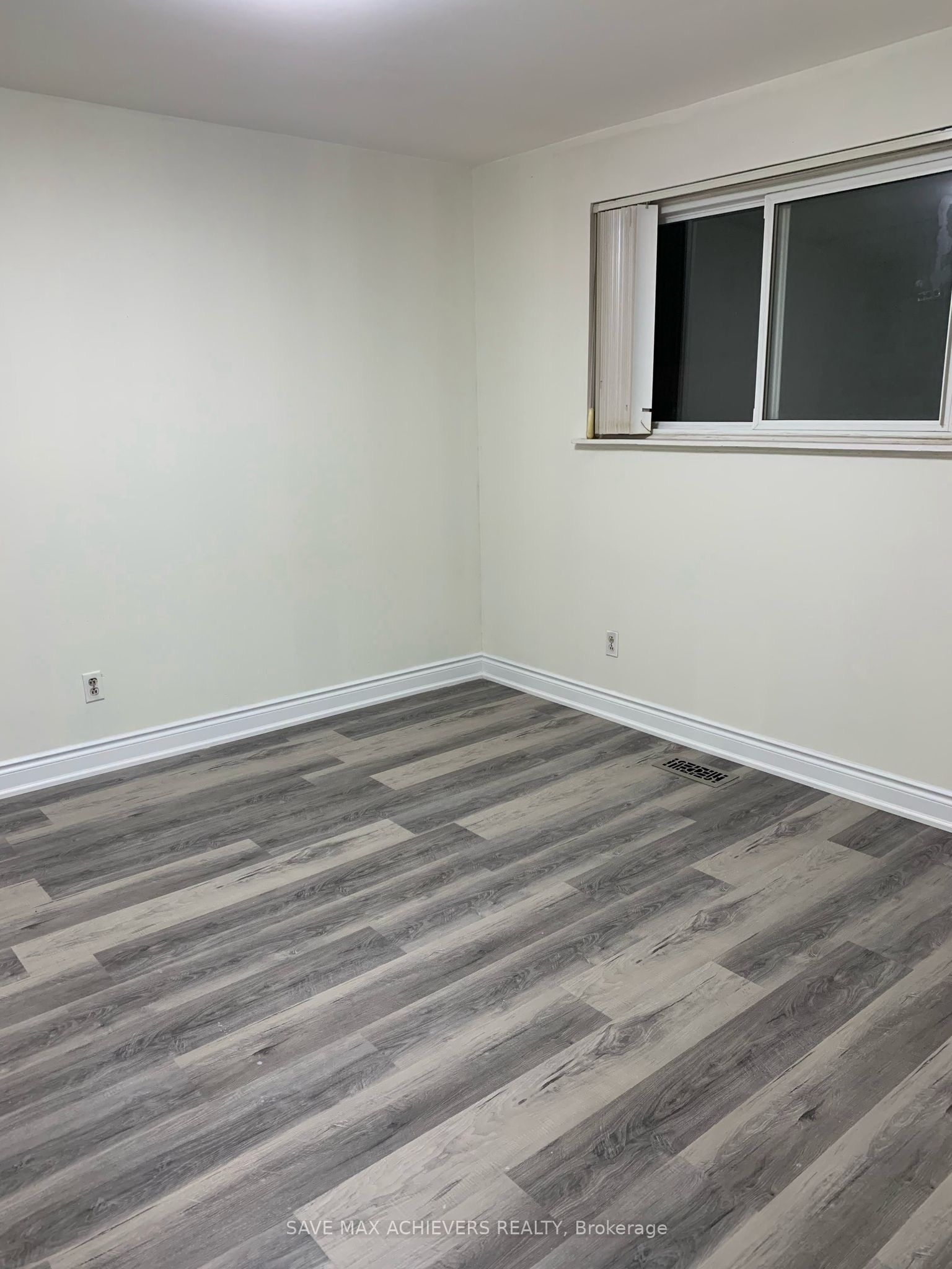44 Strathavon Drive, Toronto, ON M9V 2H6 photo 5