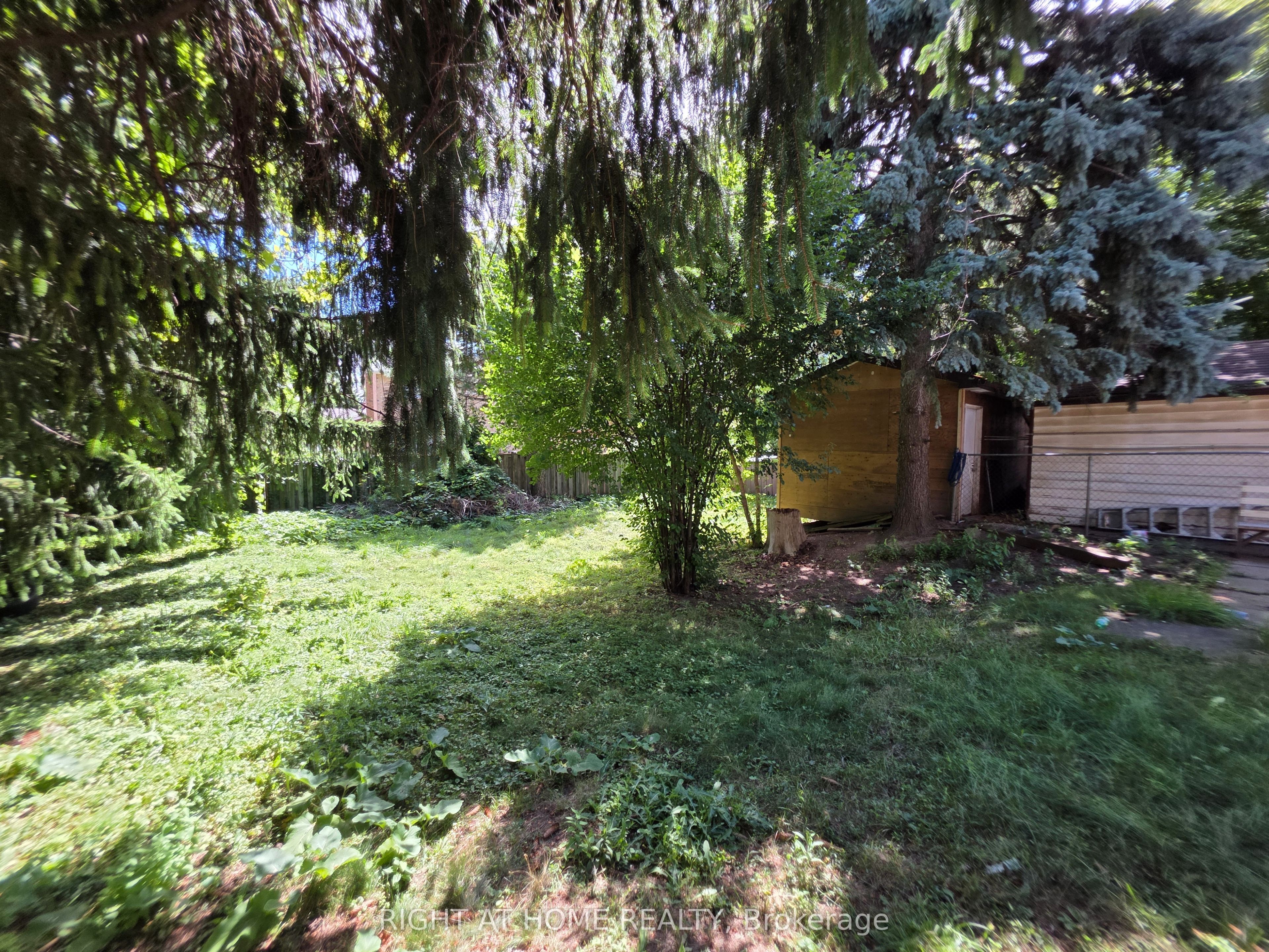 9 Rogers Road, Brampton, ON L6X 1L7 photo 2