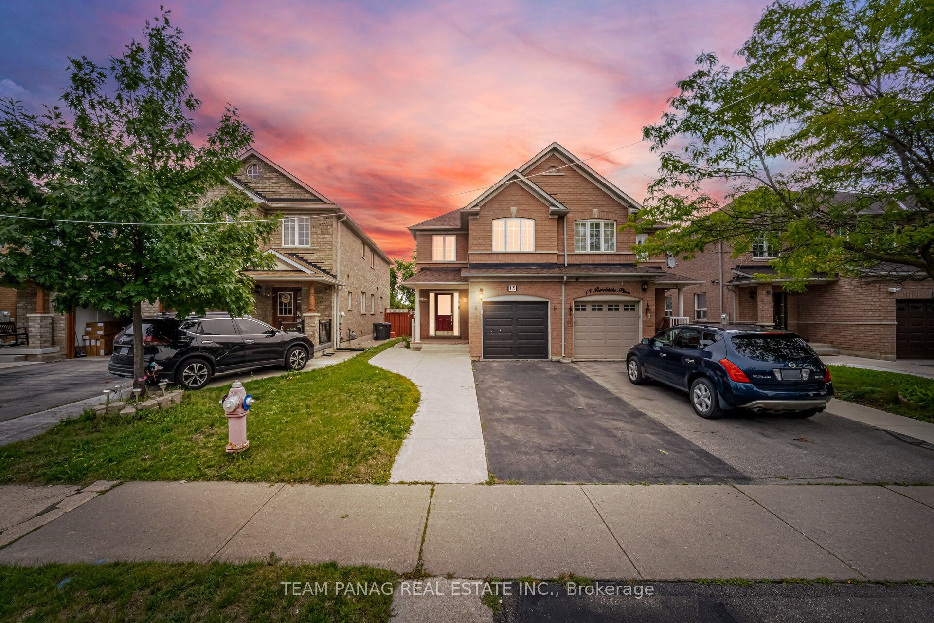 15 Revelstoke Place, Brampton, ON L6R 3G3 photo 2