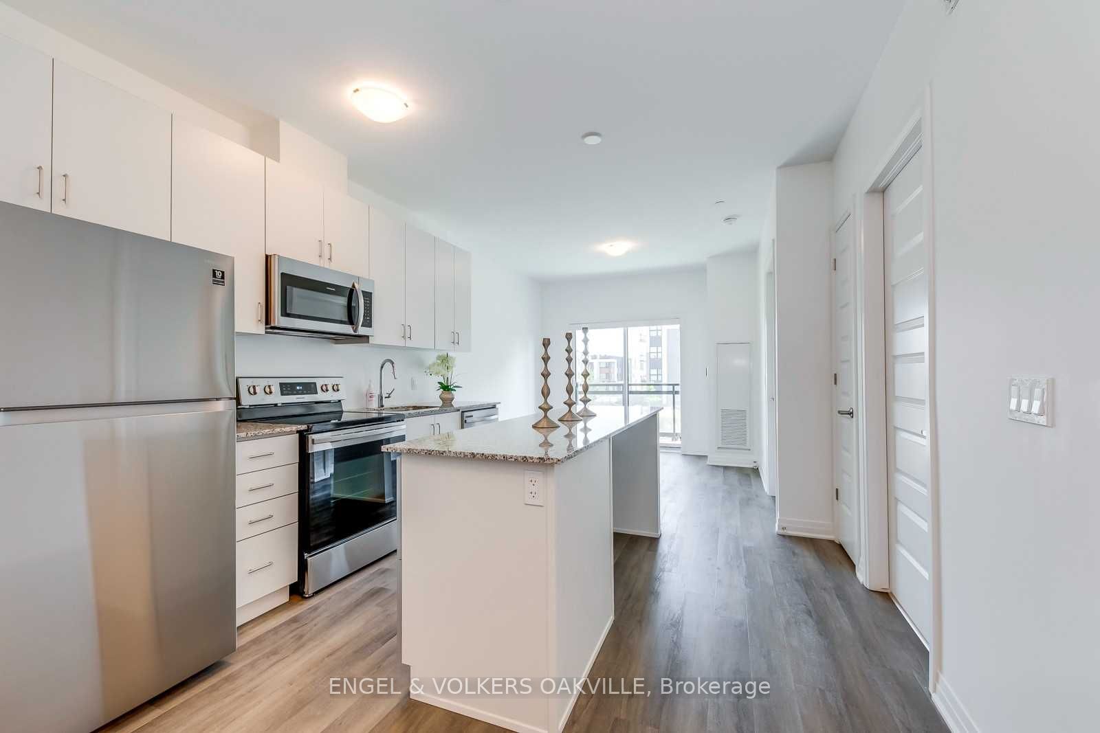 102 Grovewood Common 232, Oakville, ON L6H 0X2 photo 2