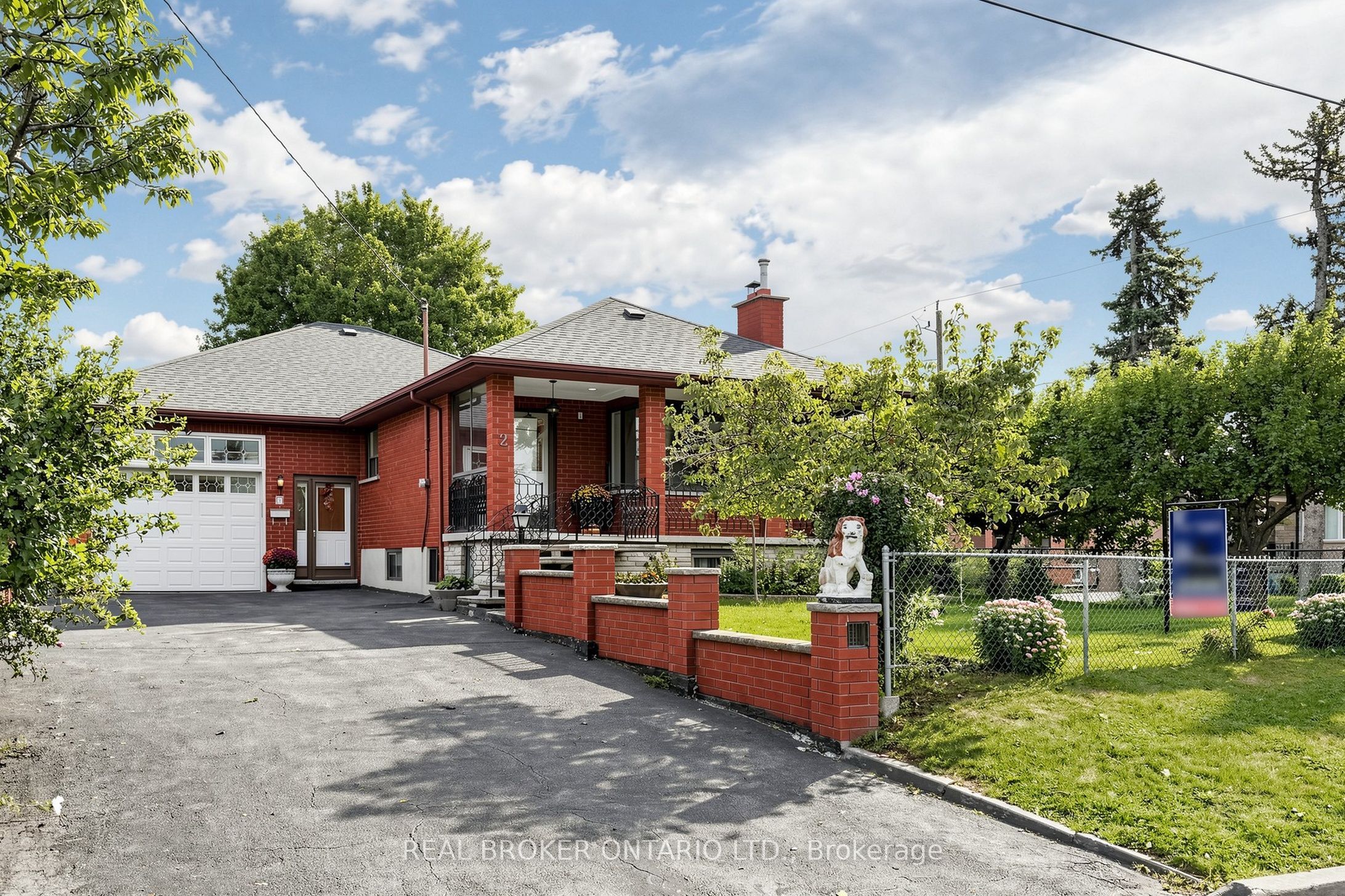 2 Dorking Crescent, Toronto, ON M3M 2B6 photo 2