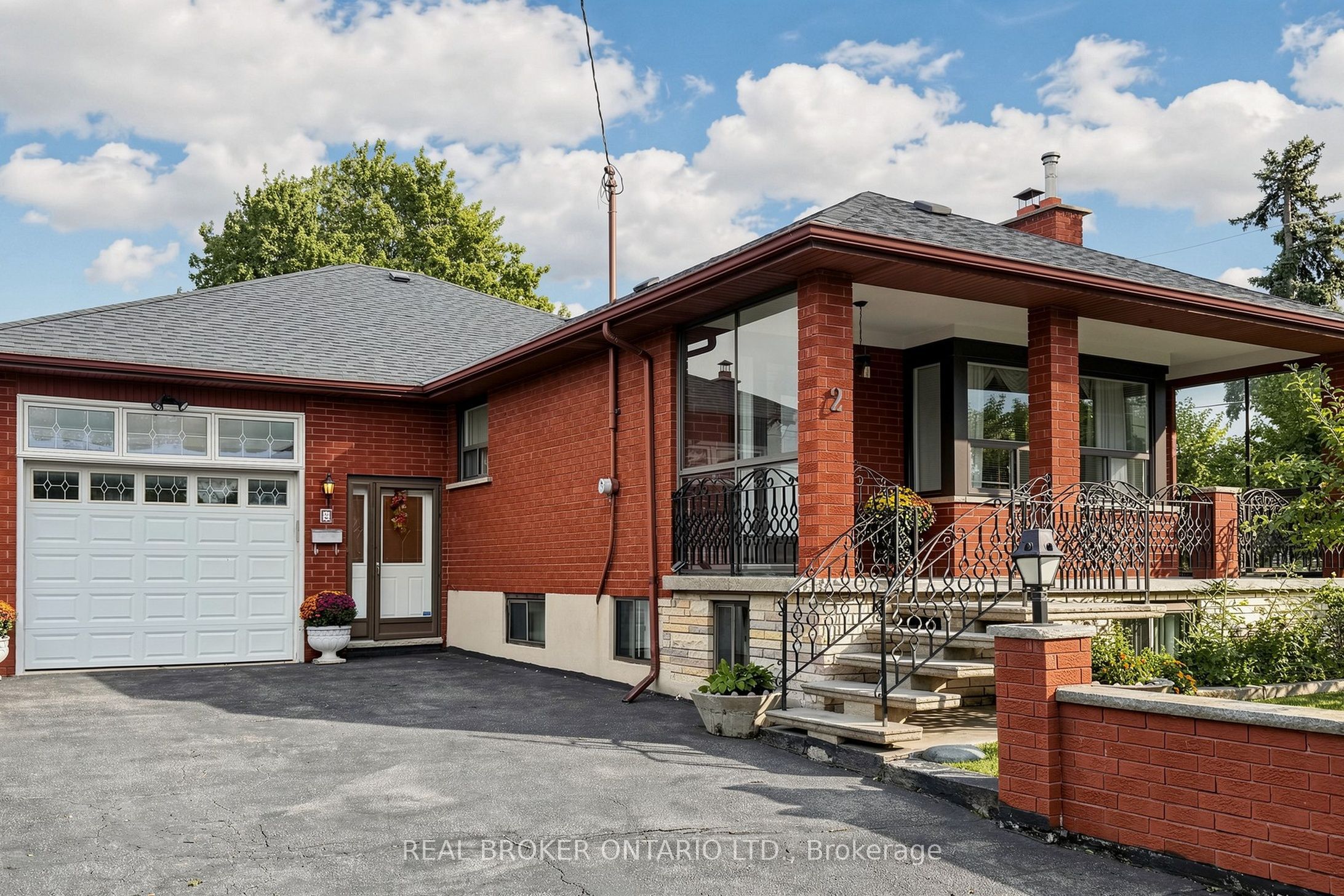2 Dorking Crescent, Toronto, ON M3M 2B6 photo 3