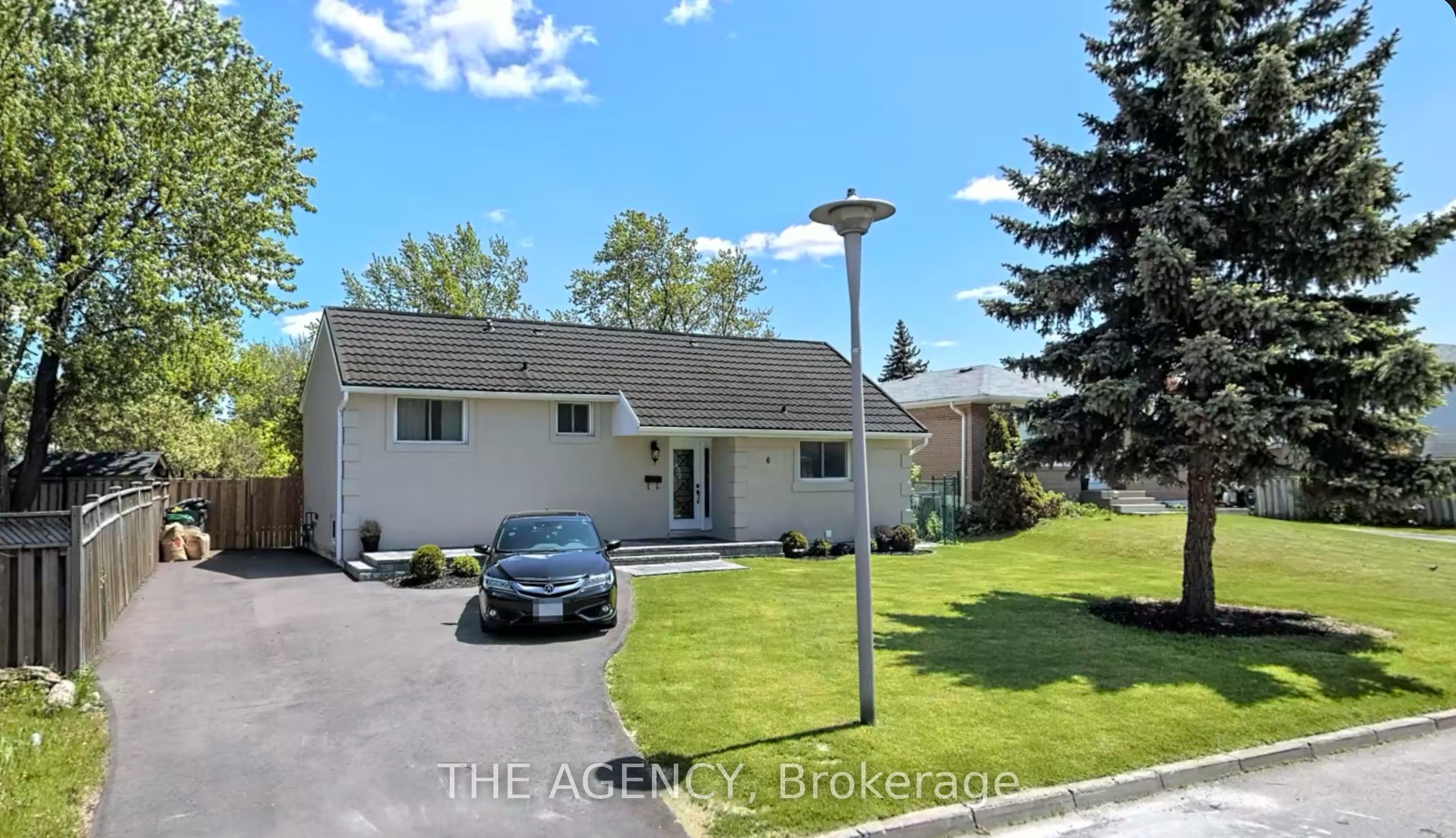 6 Fernbank Road Lower, Brampton, ON L6T 2G9