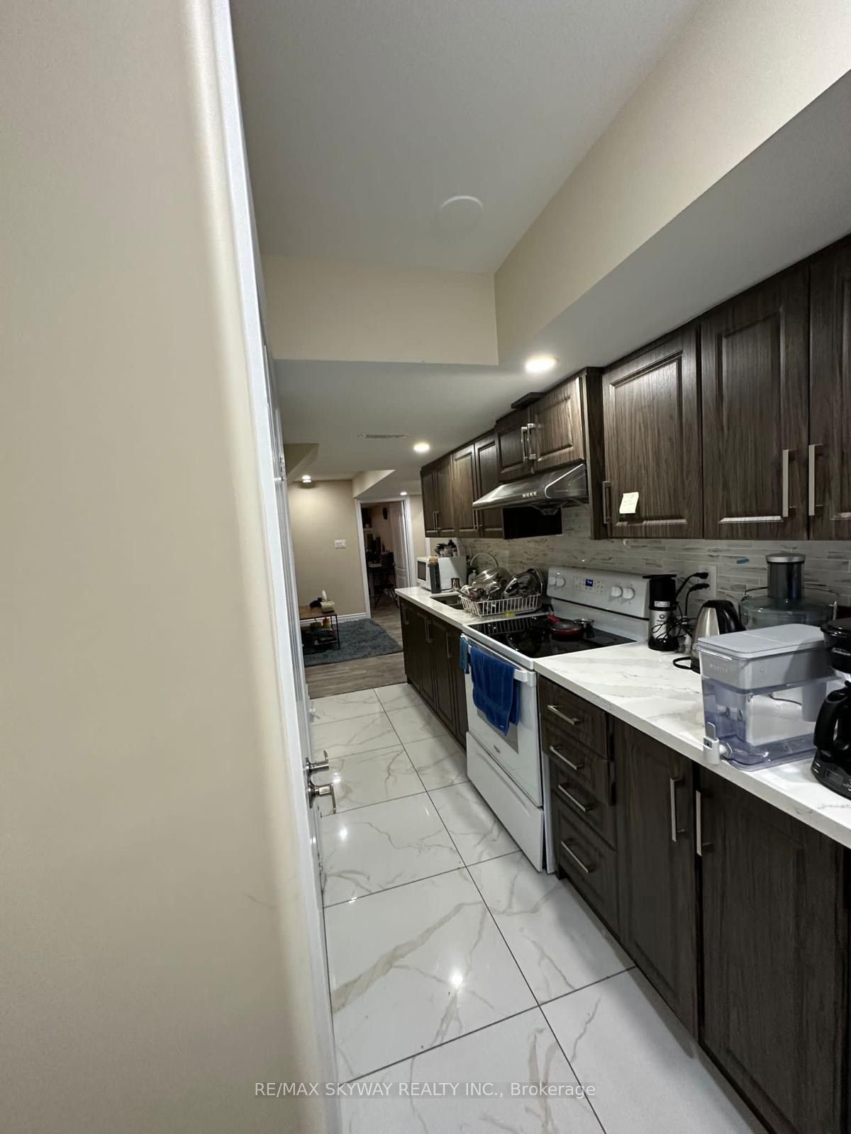 71 Vezna Crescent Basement, Brampton, ON L6X 5K4 photo 5
