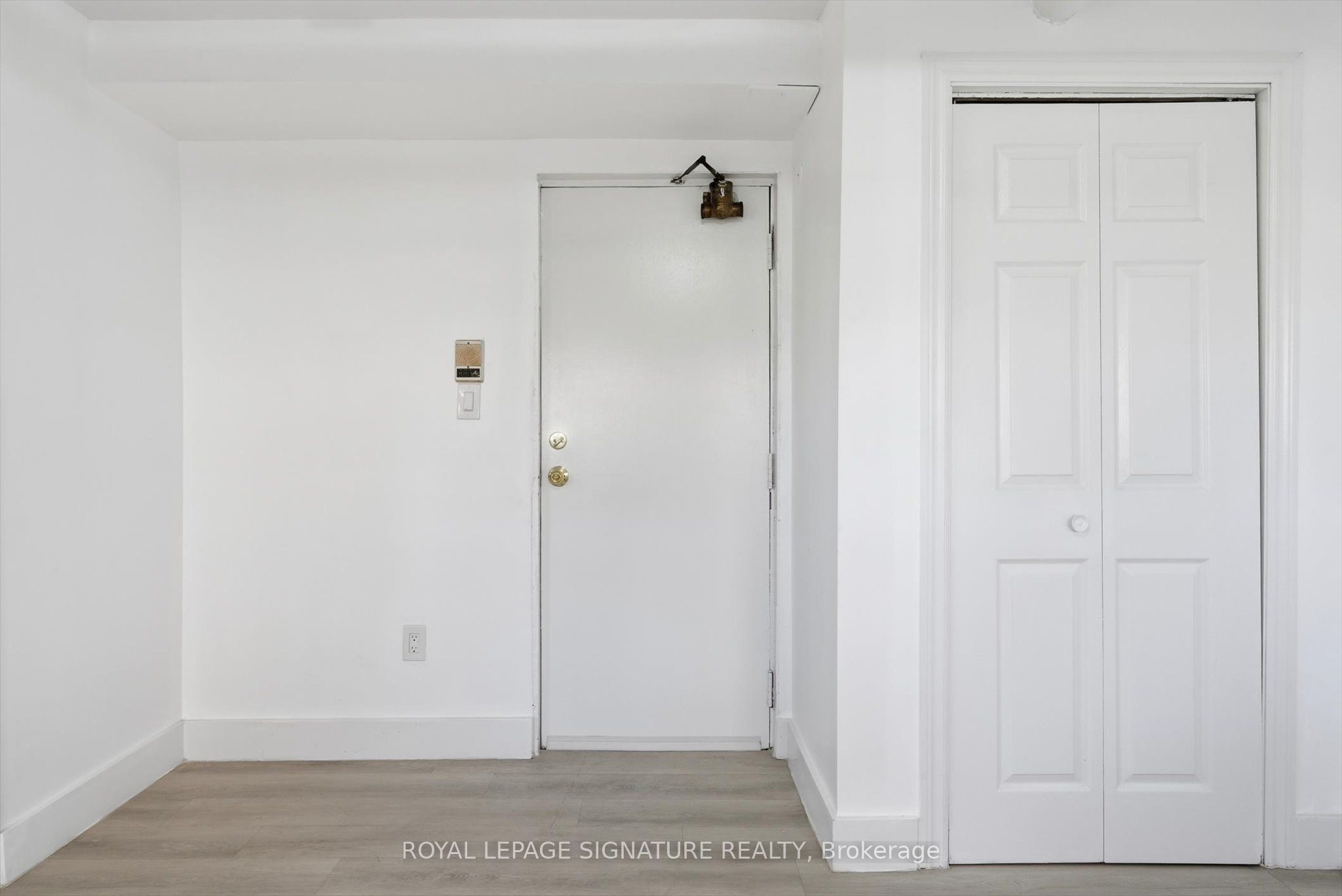 49 Cuffley Crescent S 103, Toronto, ON M3K 1X4 photo 4