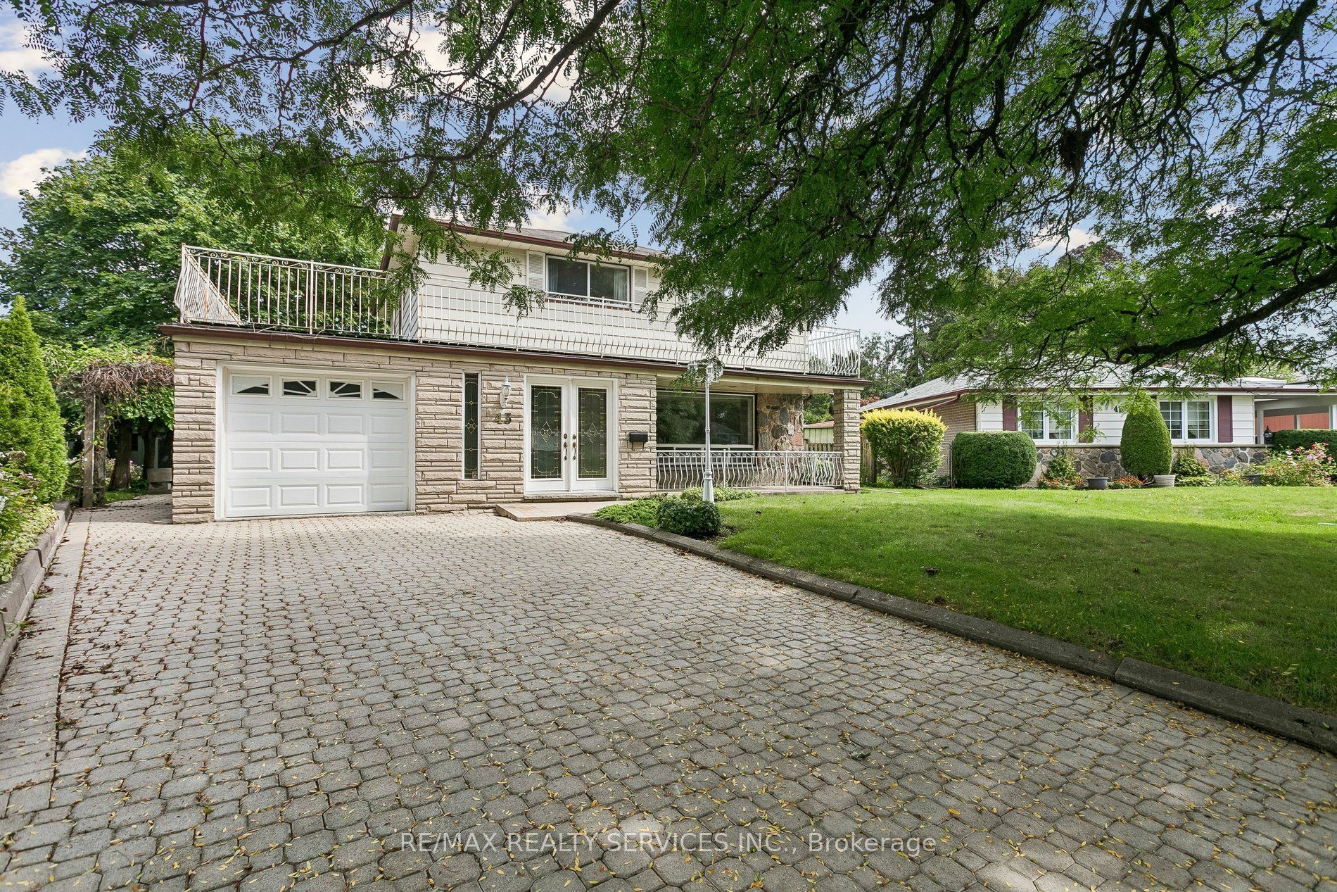43 Allendale Road, Brampton, ON L6W 2Y7 photo 2