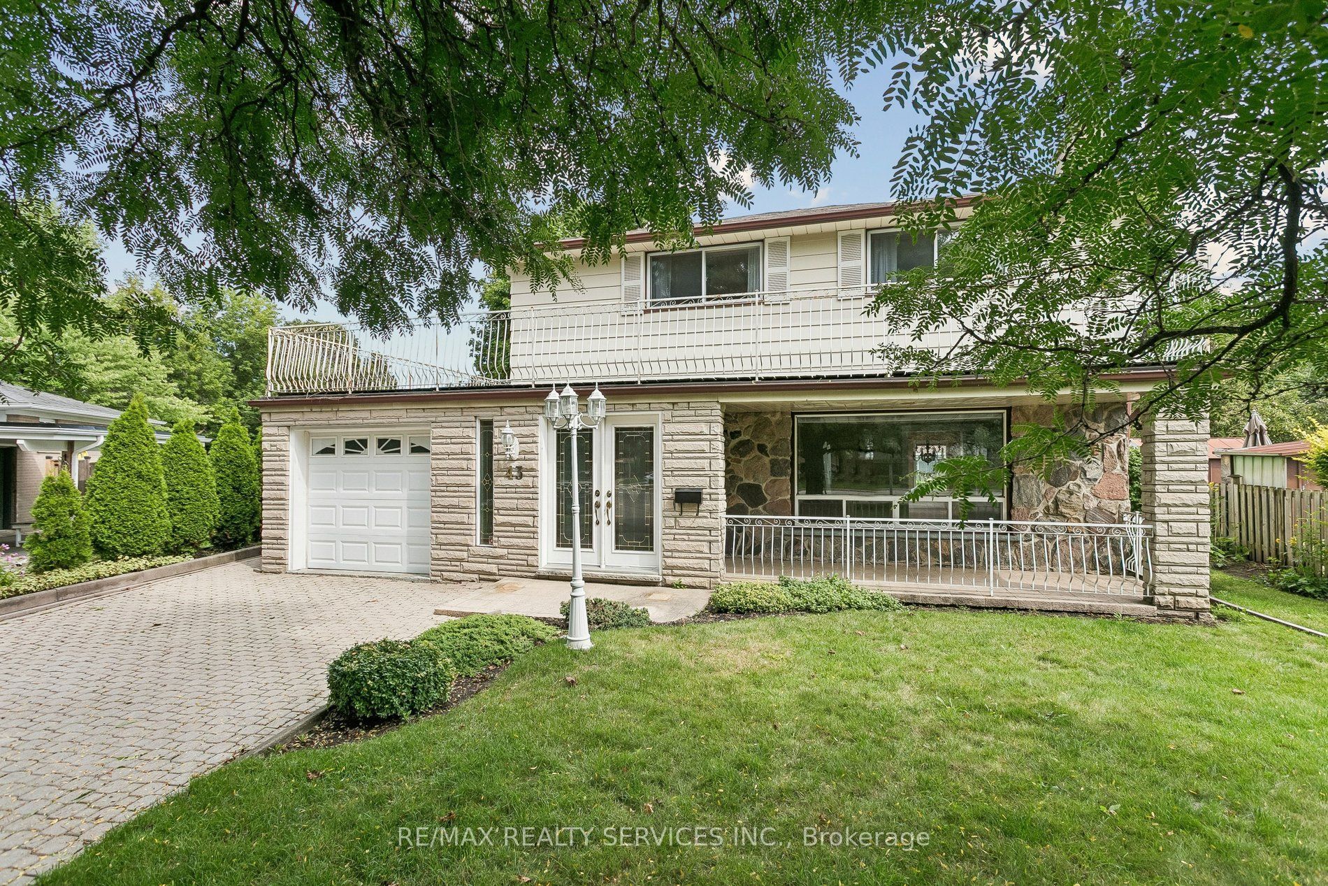 43 Allendale Road, Brampton, ON L6W 2Y7 photo 3