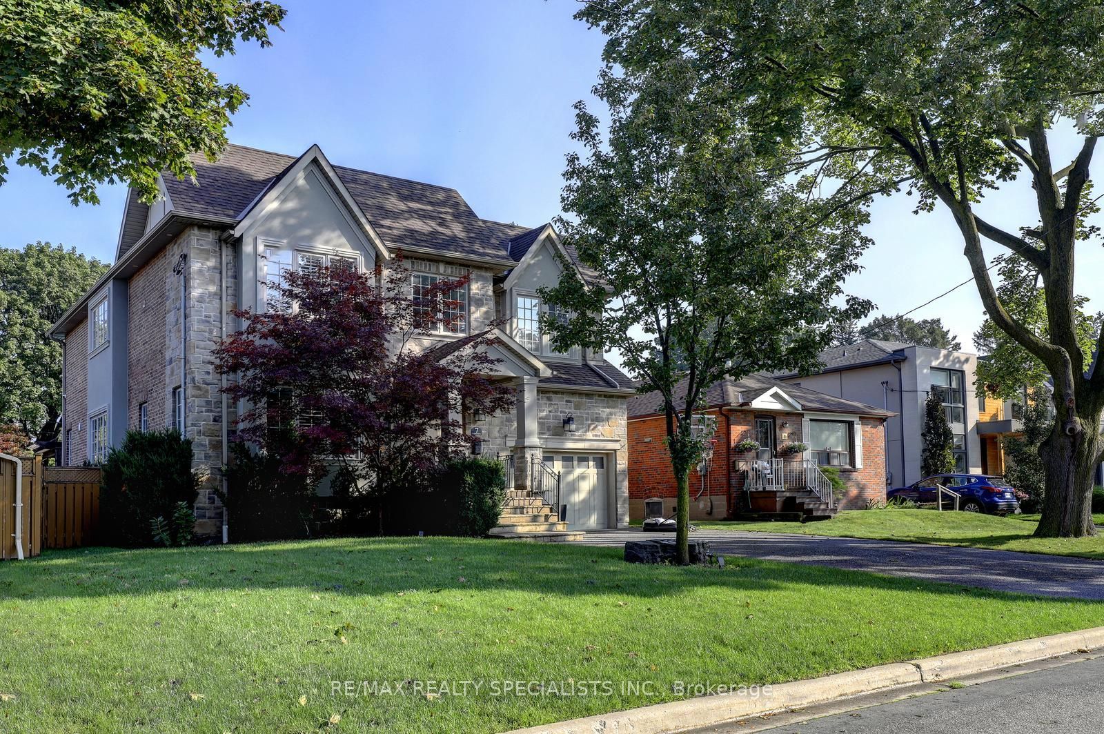7 Fairlin Drive, Toronto, ON M9B 4J1 photo 2