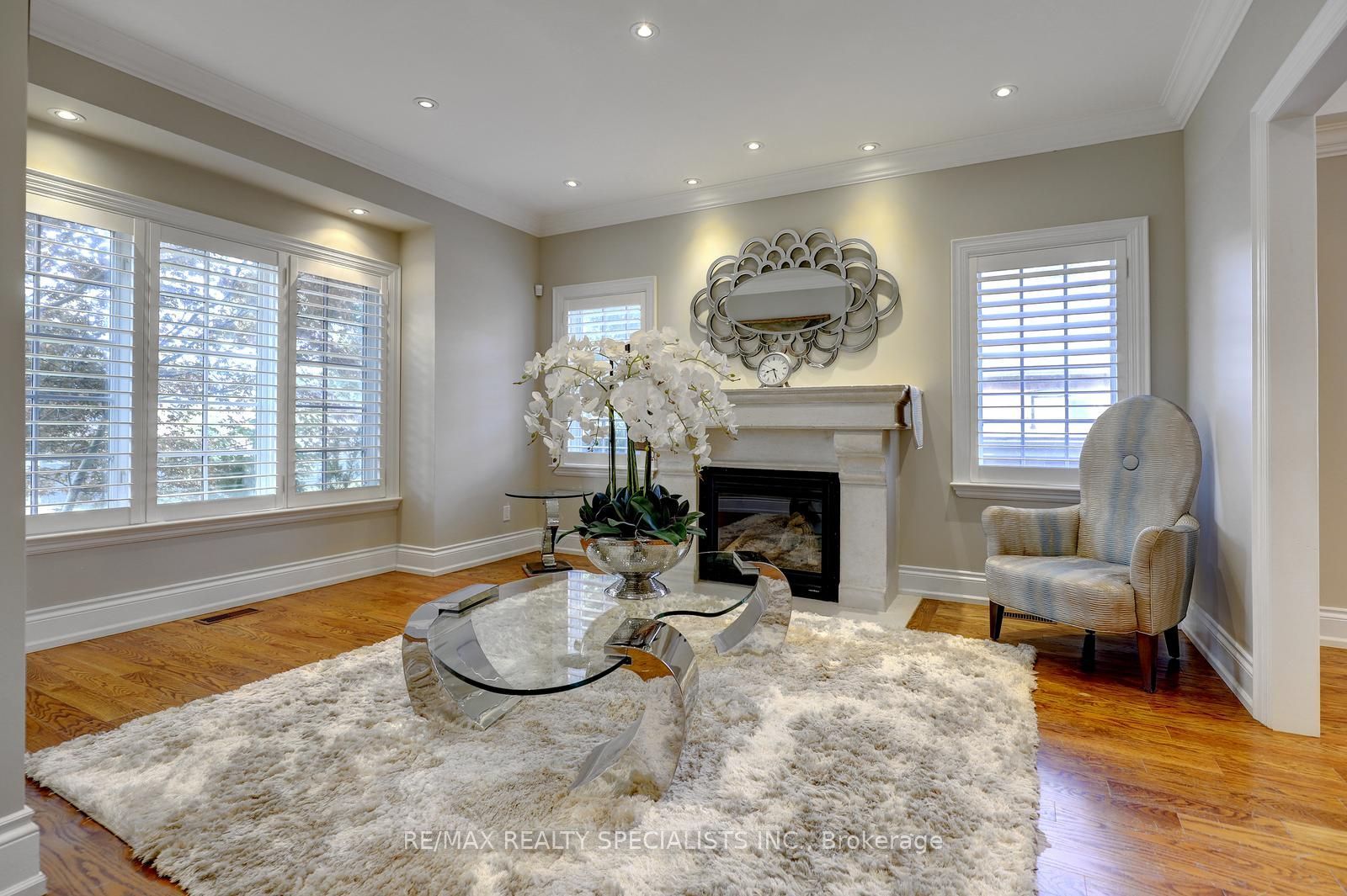7 Fairlin Drive, Toronto, ON M9B 4J1 photo 5