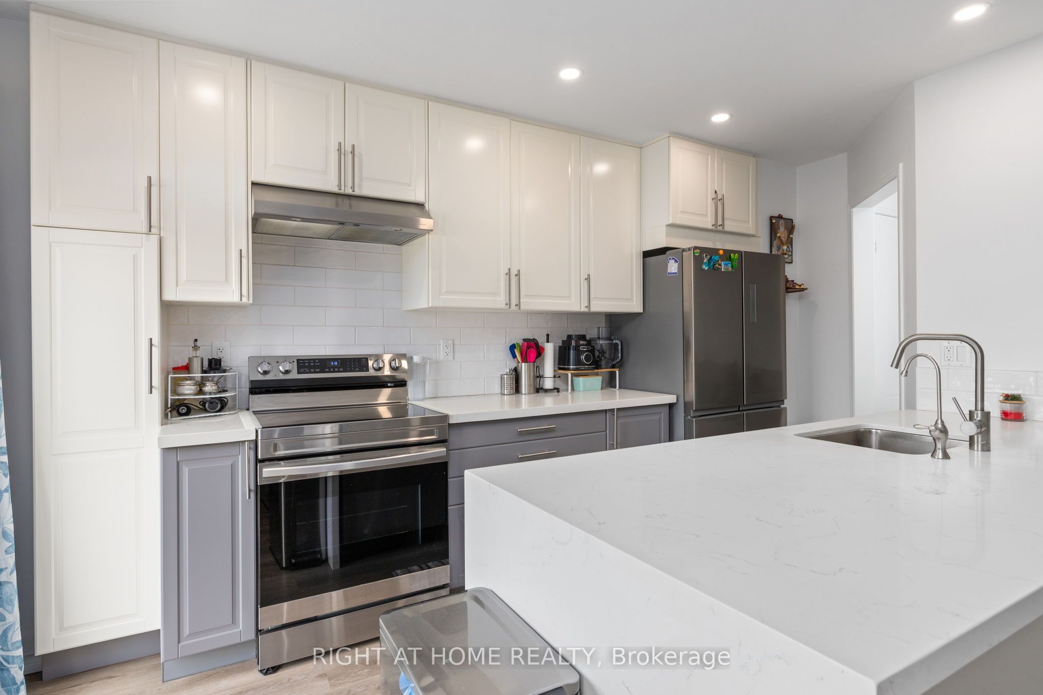 47 Stewart Maclaren Road 74, Halton Hills, ON L7G 5L8 photo 3