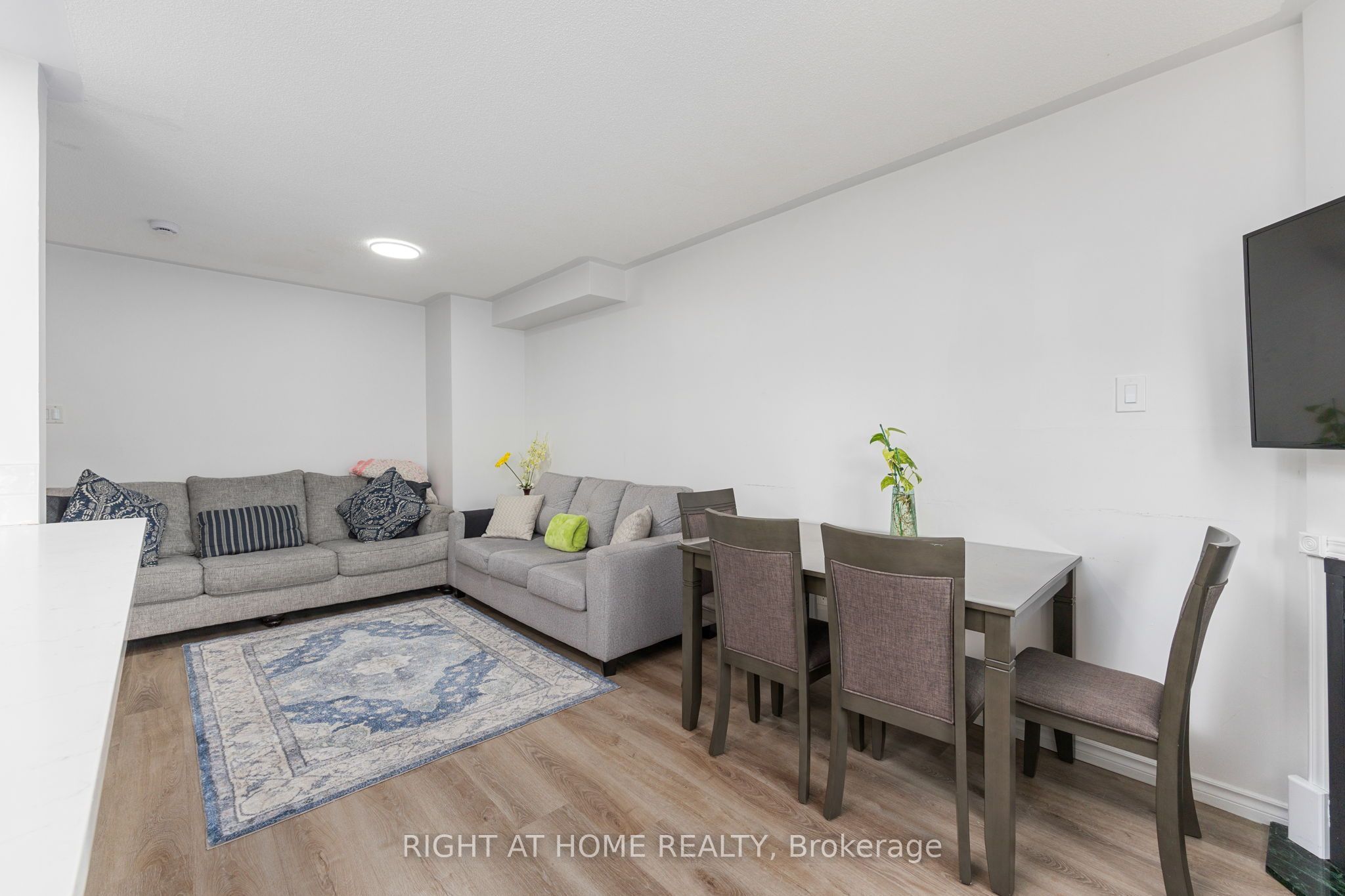 47 Stewart Maclaren Road 74, Halton Hills, ON L7G 5L8 photo 4