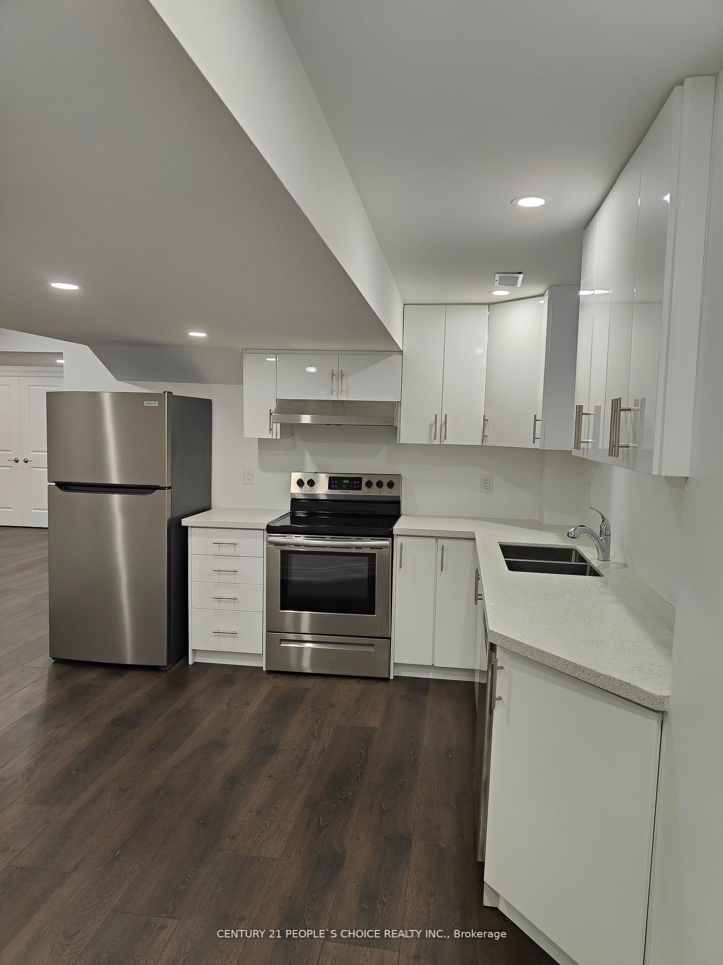 8 Chiming Road, Brampton, ON L6P 4E1 photo 3