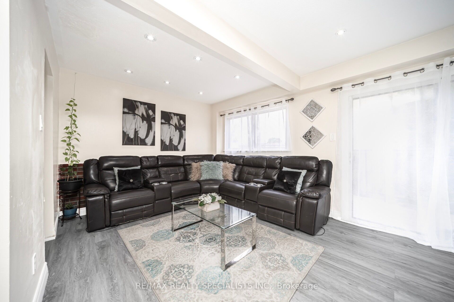 144 Fleetwood Crescent, Brampton, ON L6T 2E6 photo 5