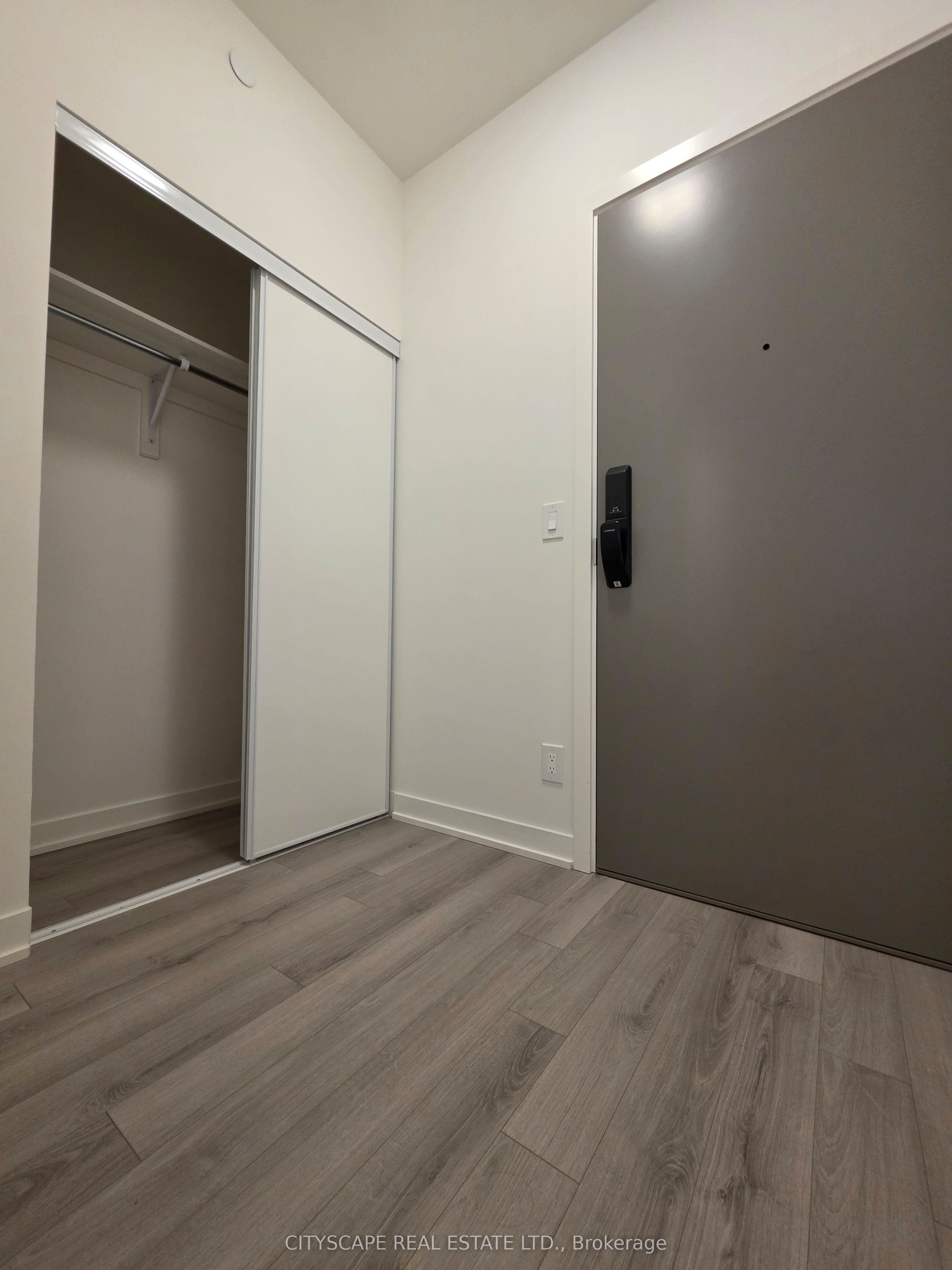 3079 Trafalgar Road 1201, Oakville, ON L6H 8C5 photo 4