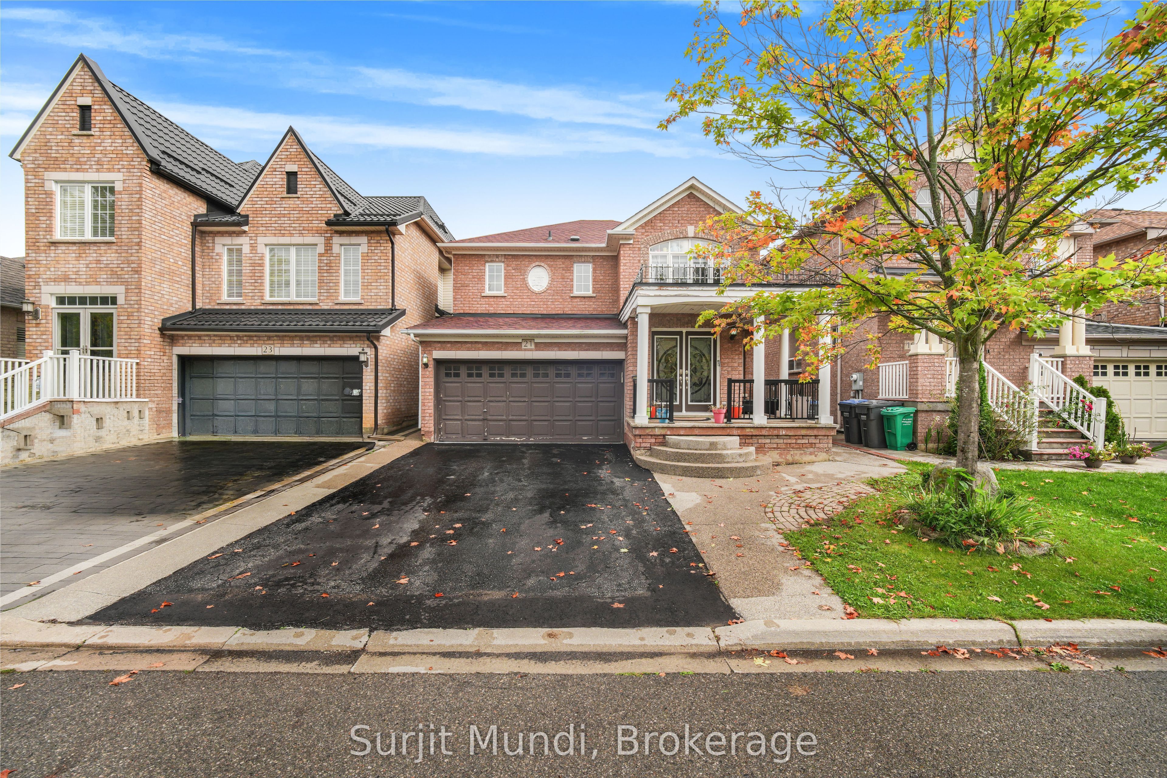 21 Amboise Crescent, Brampton, ON L7A 3H2 photo 2