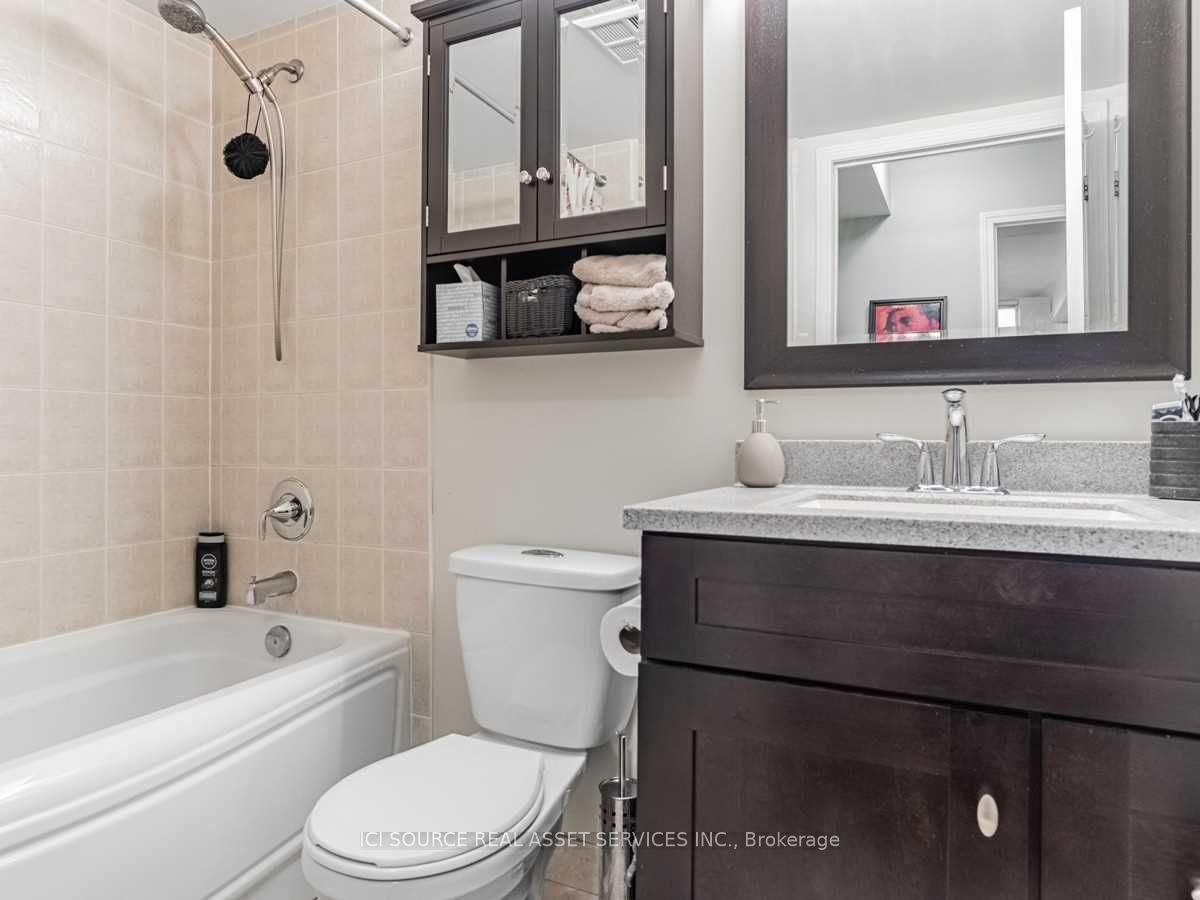 55 Strathaven Drive 1803, Mississauga, ON L5R 4G9 photo 5