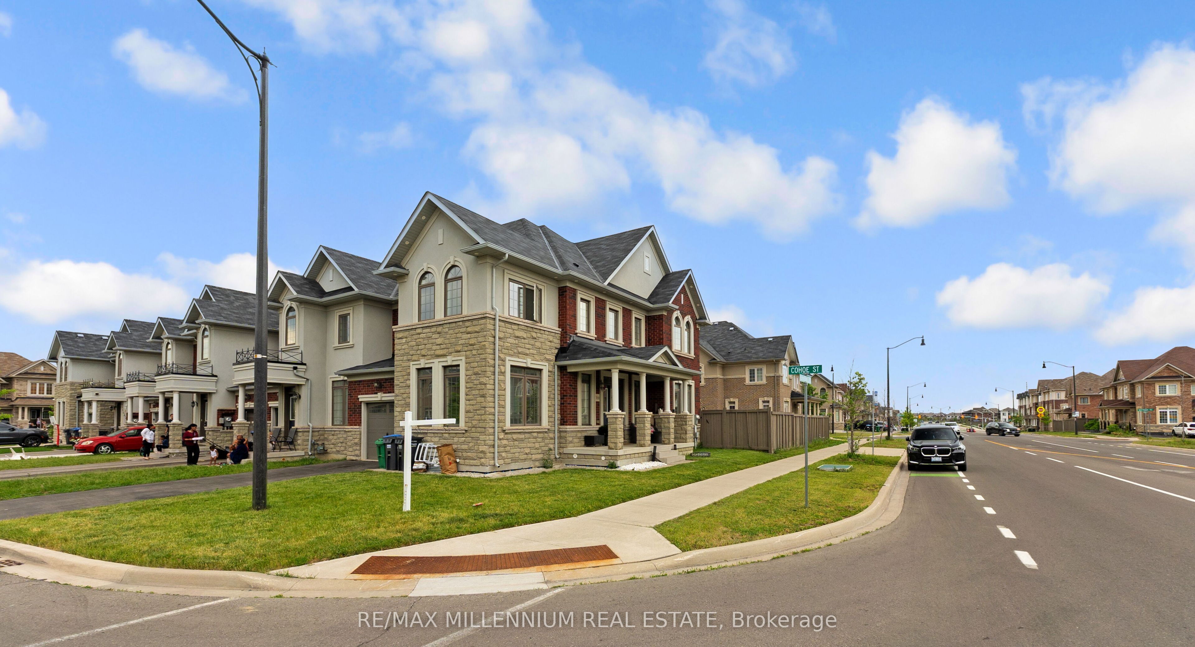 366 Remembrance Road, Brampton, ON L7A 0C3 photo 4