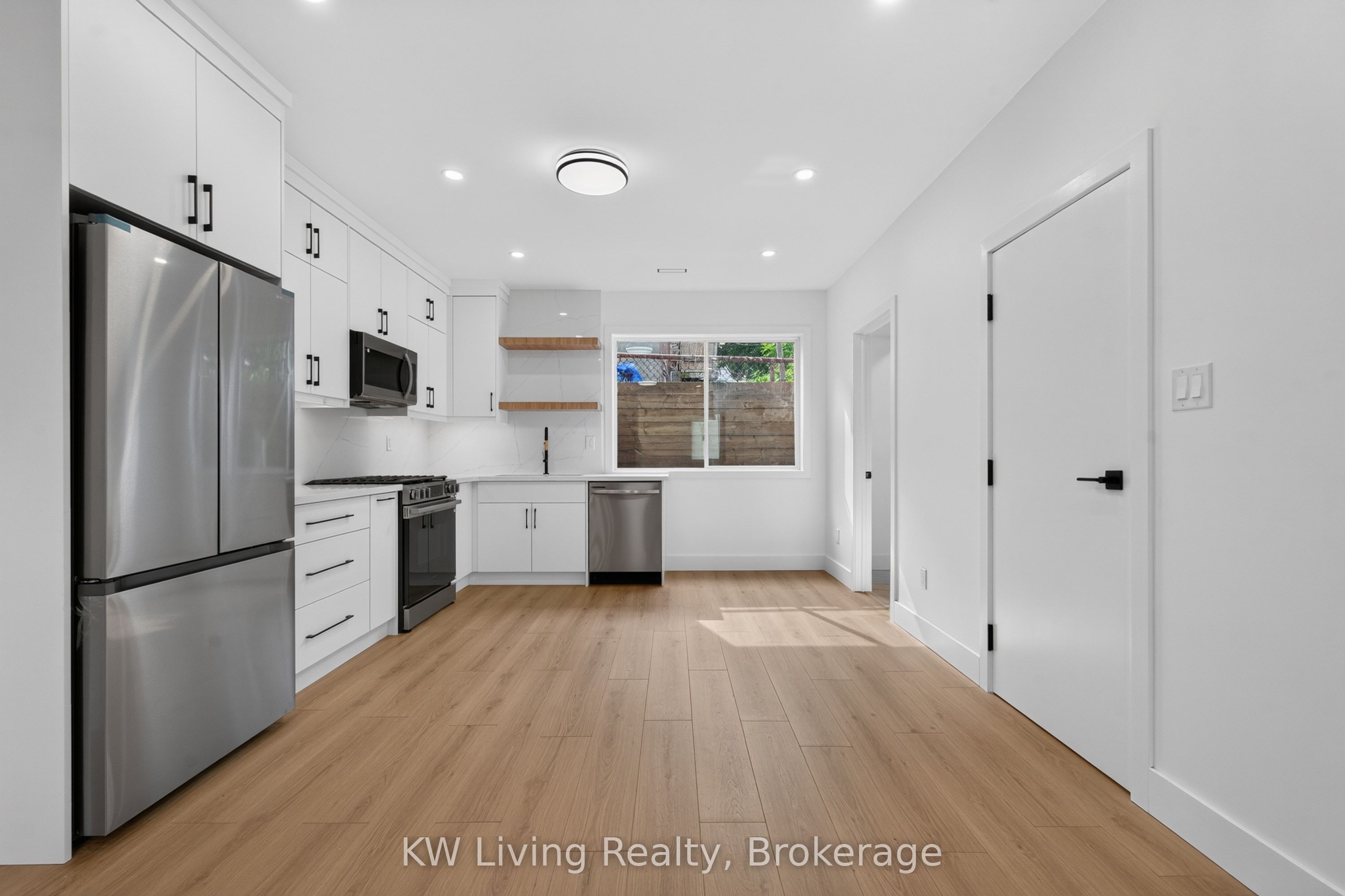 484 Westmount Ave Avenue Garden Suite, Toronto, ON M6E 3N5 photo 2