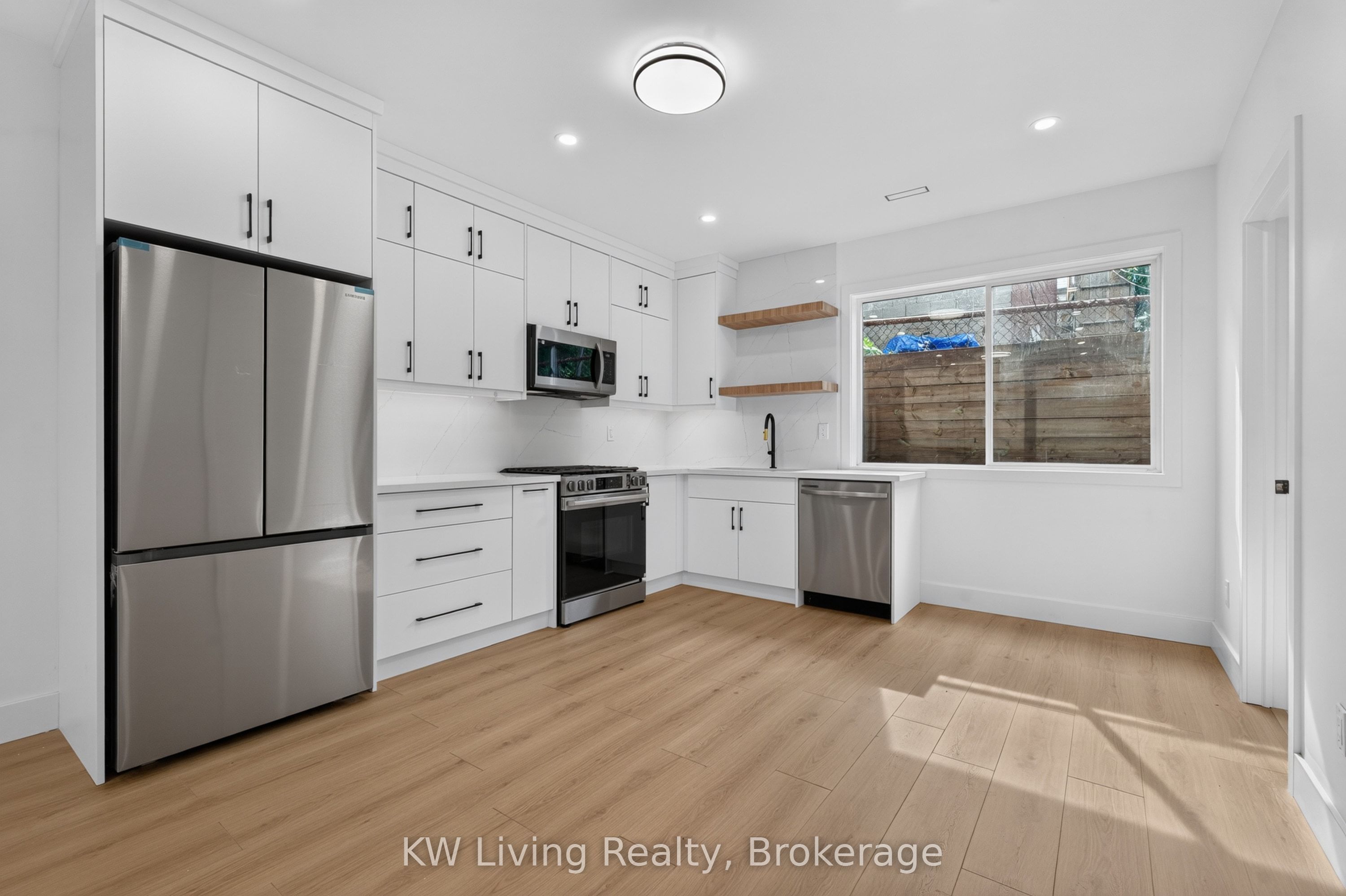 484 Westmount Ave Avenue Garden Suite, Toronto, ON M6E 3N5 photo 3
