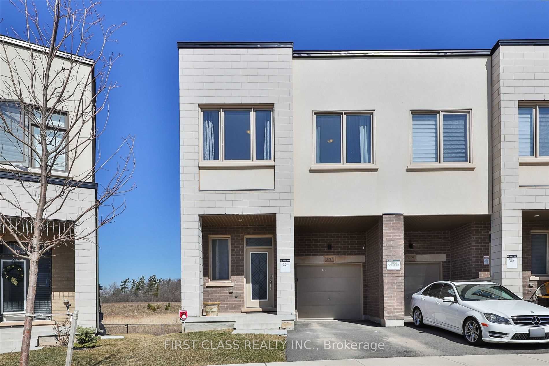 3211 Mintwood Circle, Oakville, ON L6H 0N9 photo 2