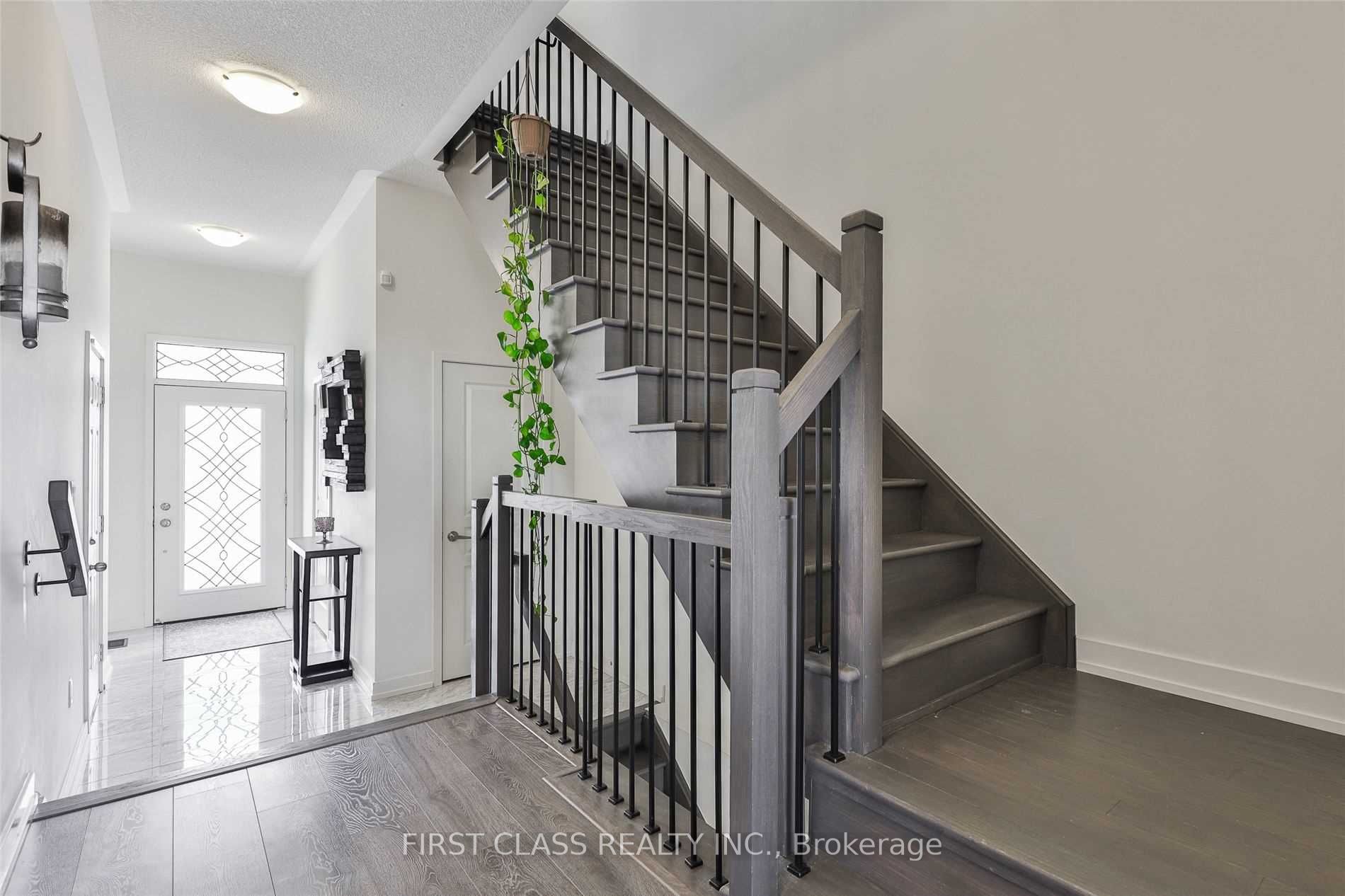 3211 Mintwood Circle, Oakville, ON L6H 0N9 photo 4