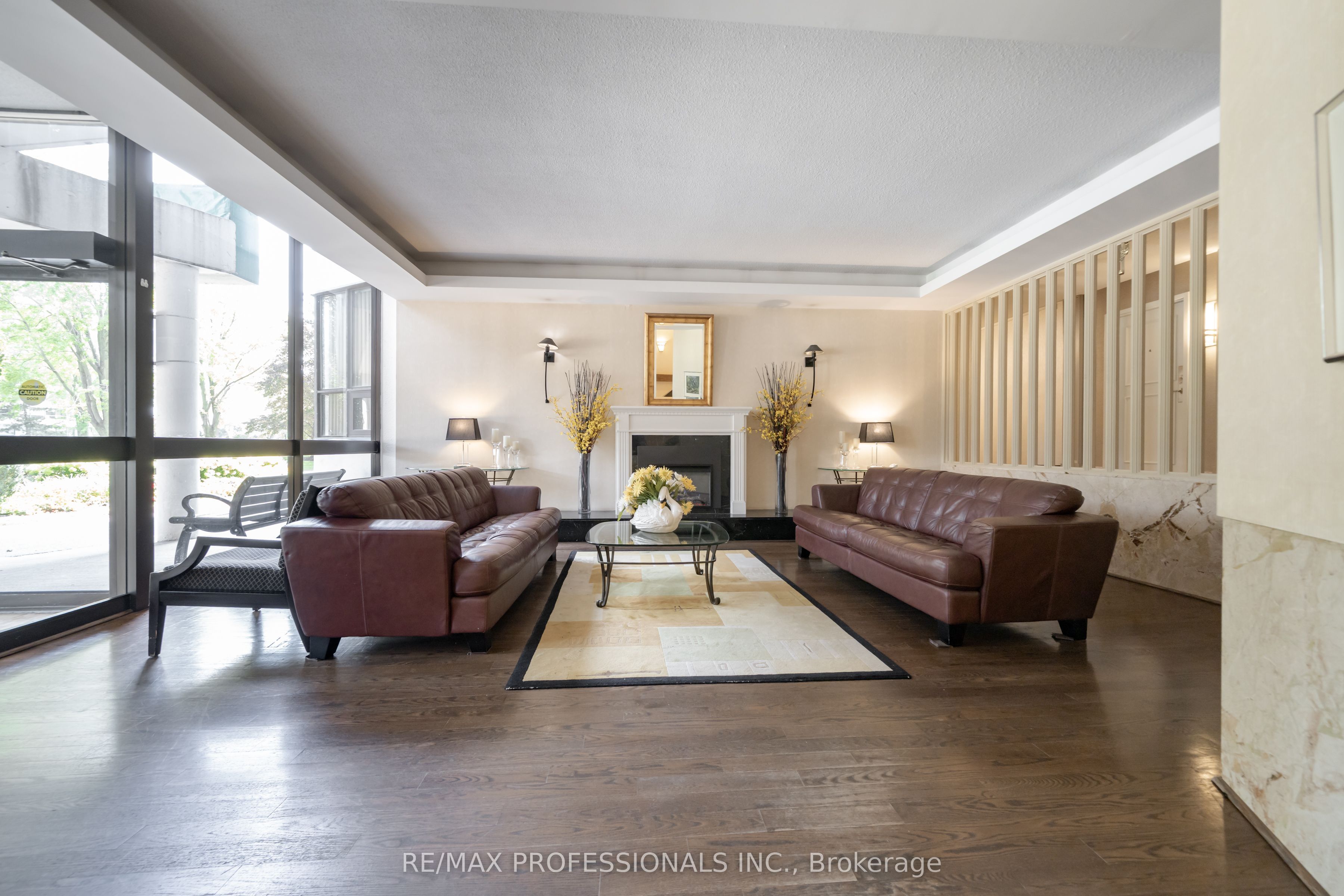 1333 Bloor Street 1204, Mississauga, ON L4Y 3T6 photo 3