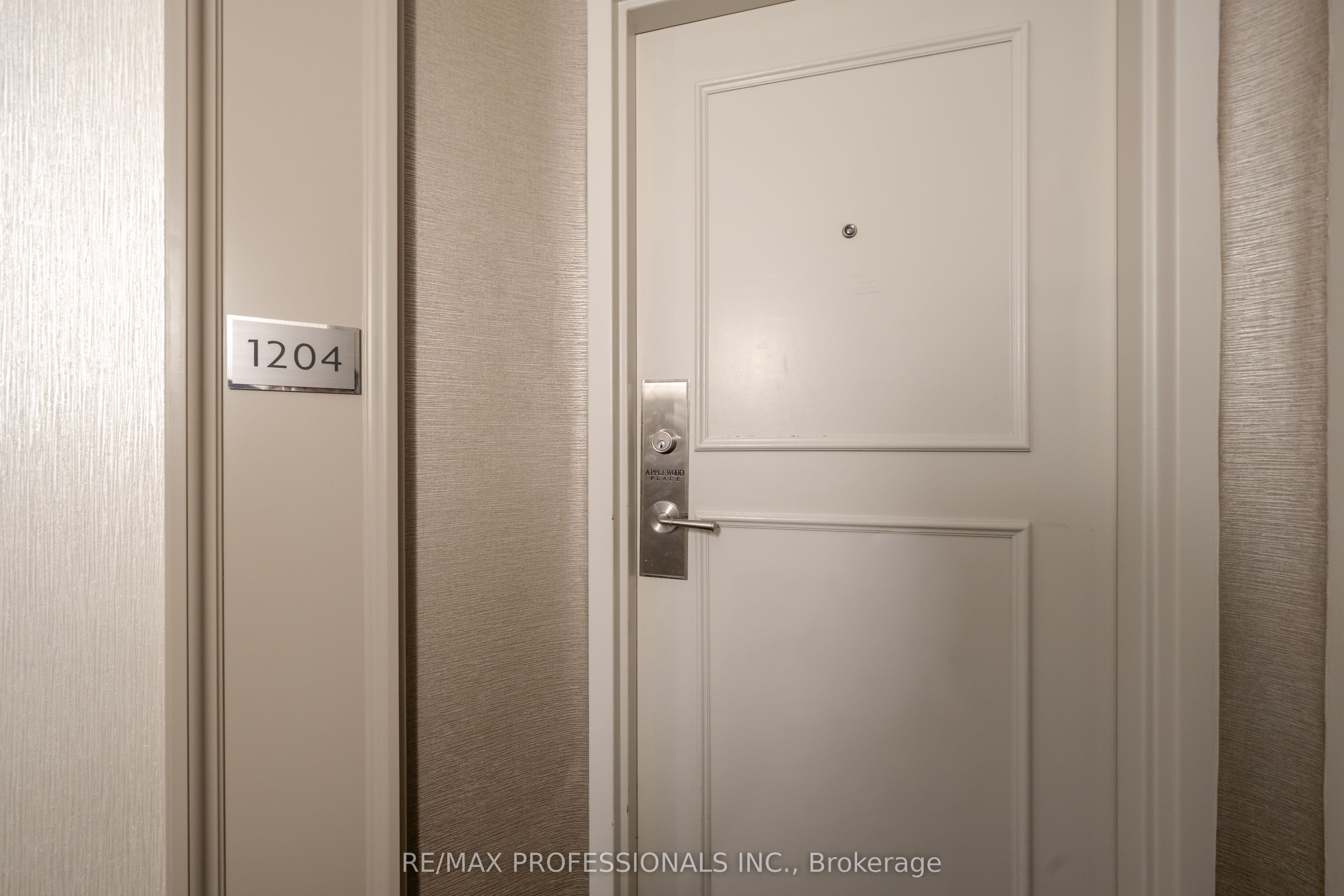 1333 Bloor Street 1204, Mississauga, ON L4Y 3T6 photo 4