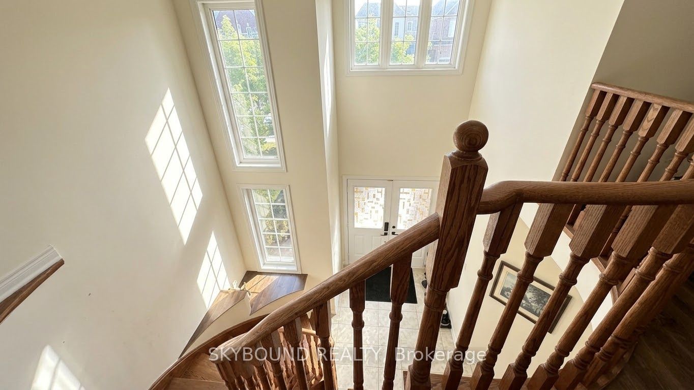 3777 Quiet Creek Drive, Mississauga, ON L5M 8A9 photo 4