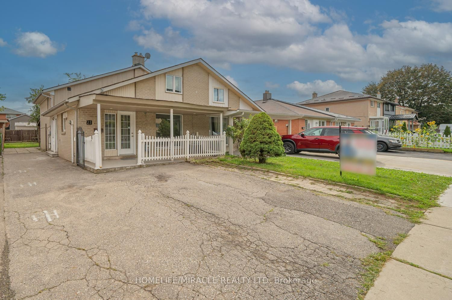21 Sanagan Road, Toronto, ON M9V 1R7 photo 3