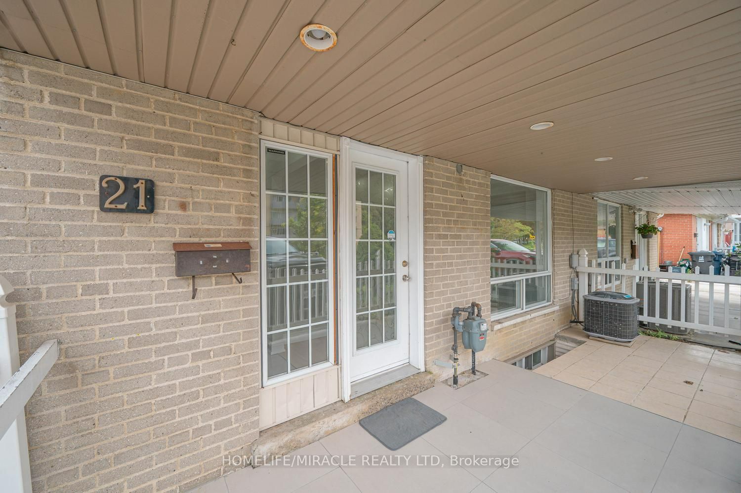 21 Sanagan Road, Toronto, ON M9V 1R7 photo 4