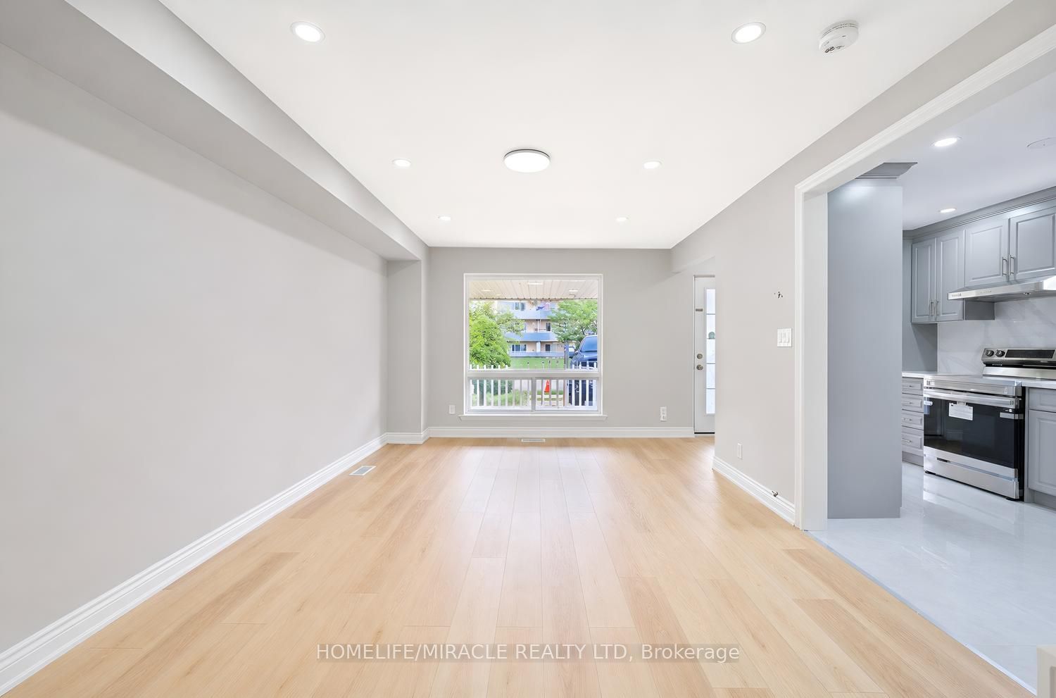 21 Sanagan Road, Toronto, ON M9V 1R7 photo 5