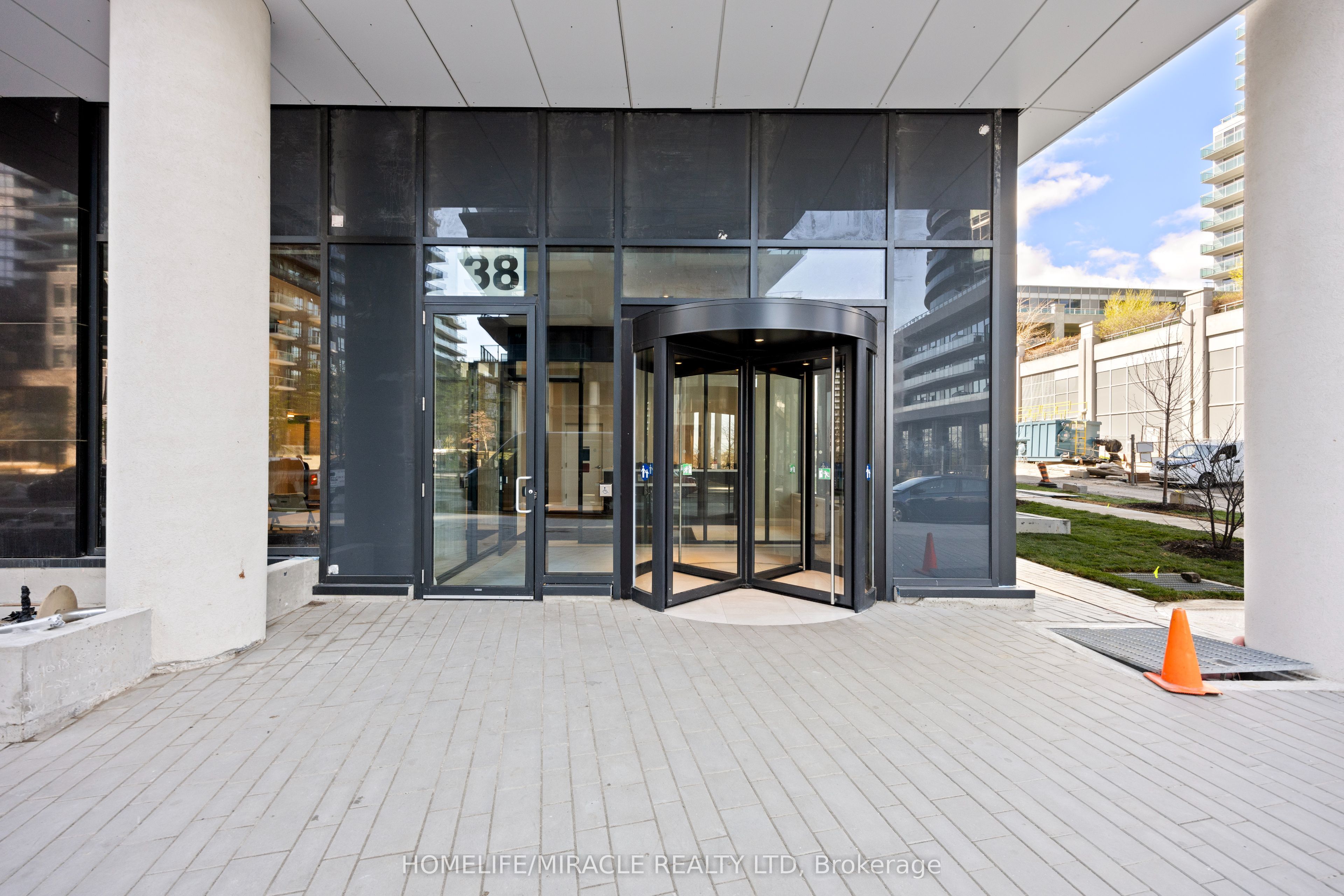 38 Annie Craig Drive 607, Toronto, ON M8V 0G9 photo 2