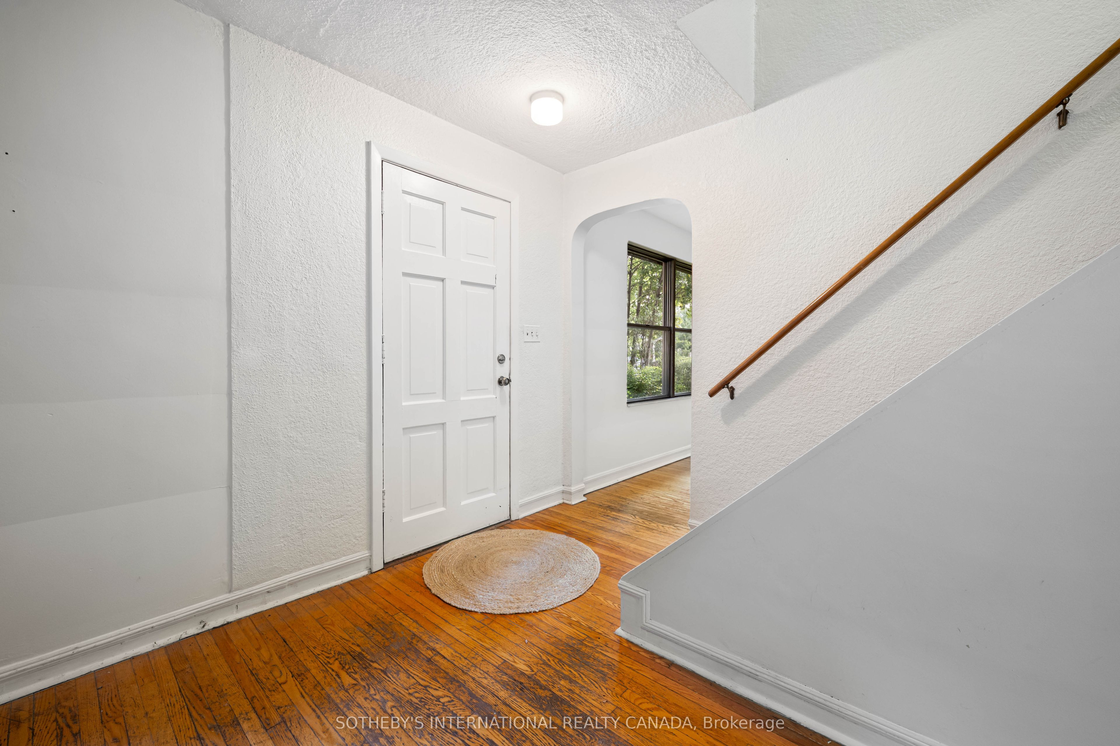 2050 Russett Road, Mississauga, ON L4Y 1B9 photo 5