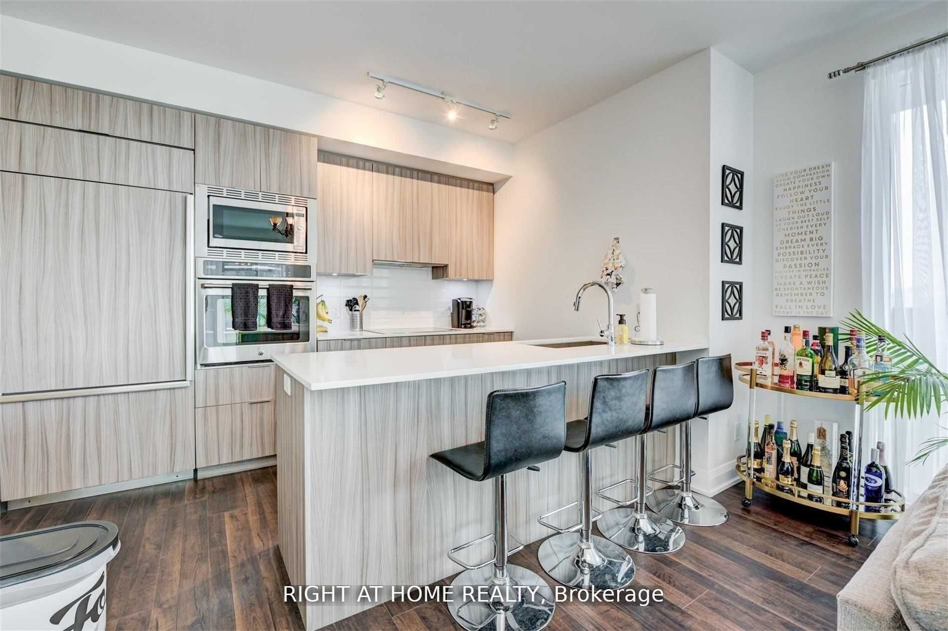 56 Annie Craig Drive 1803, Toronto, ON M8V 0C5 photo 2