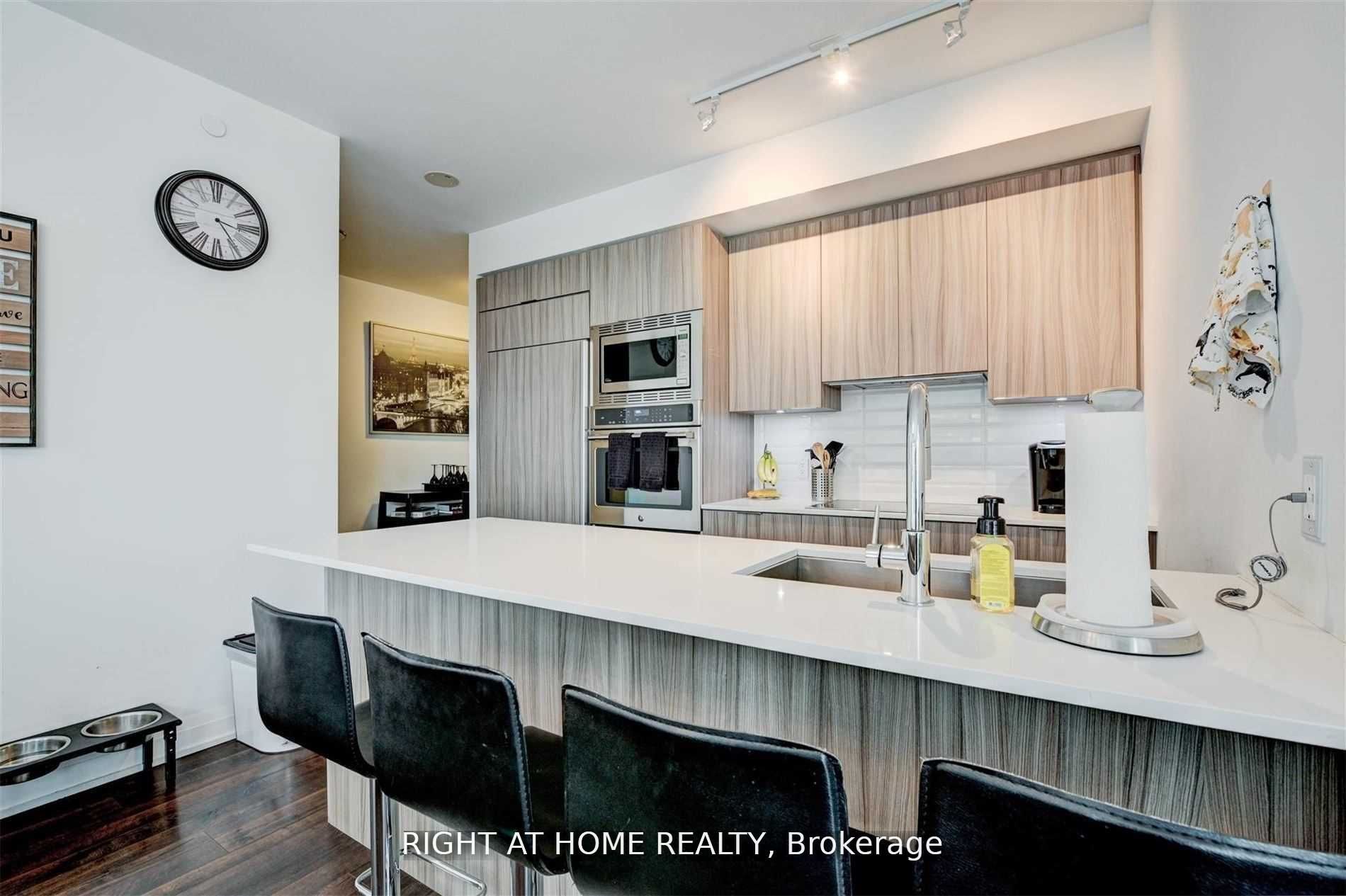 56 Annie Craig Drive 1803, Toronto, ON M8V 0C5 photo 3