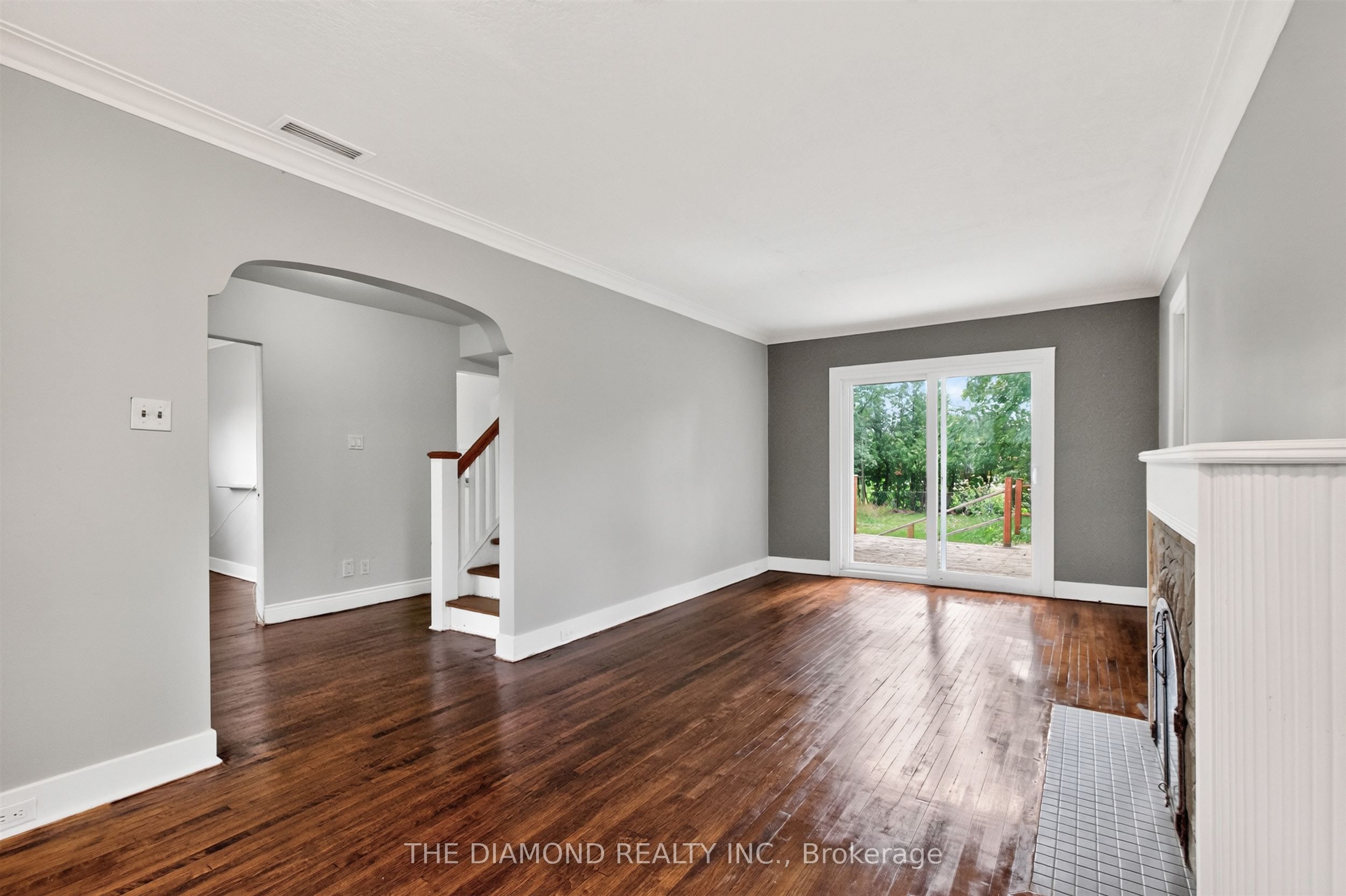 3925 Bloor Street W, Toronto, ON M9B 1L8 photo 5