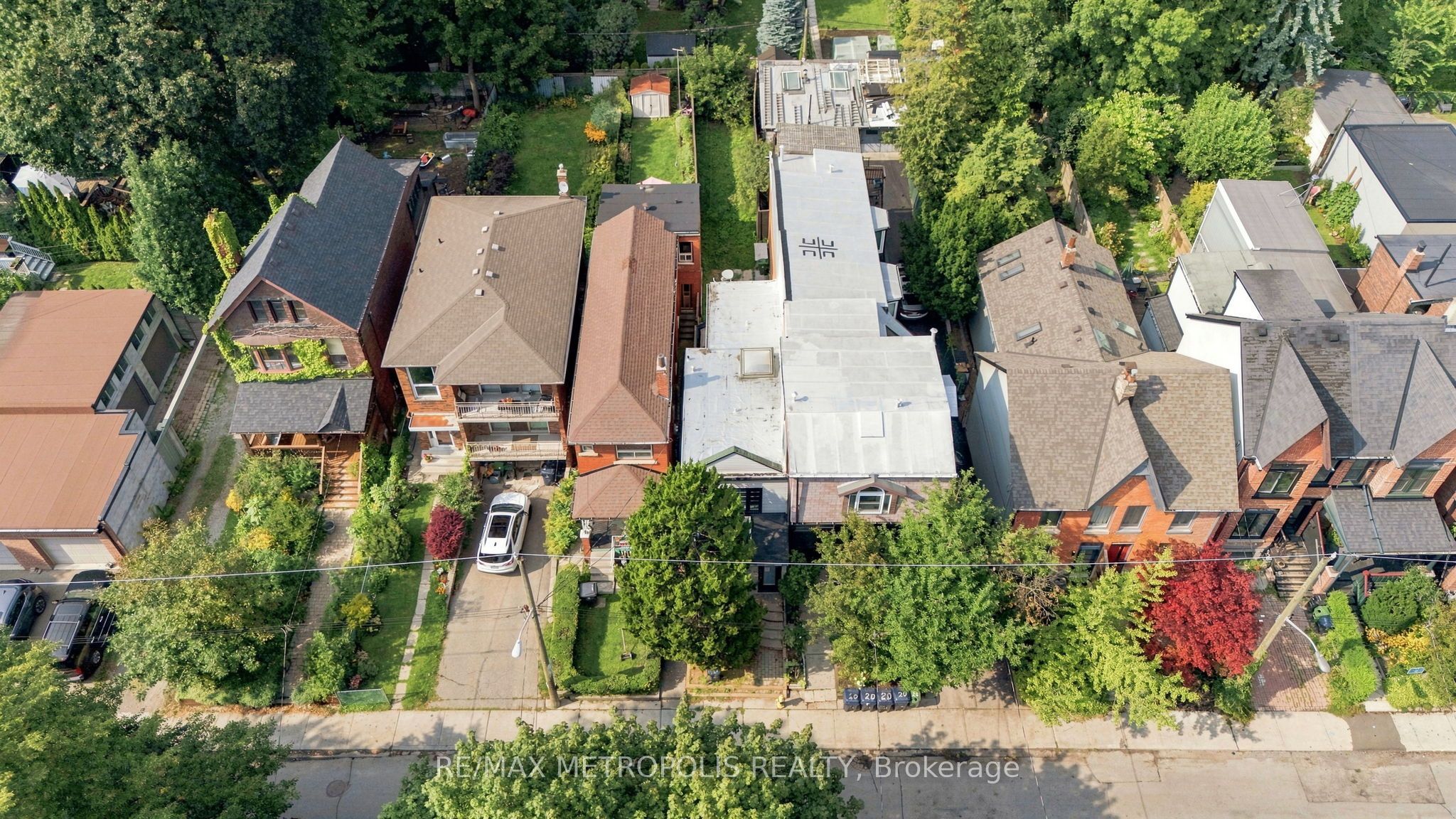24 Marion Street, Toronto, ON M6R 1E5 photo 3