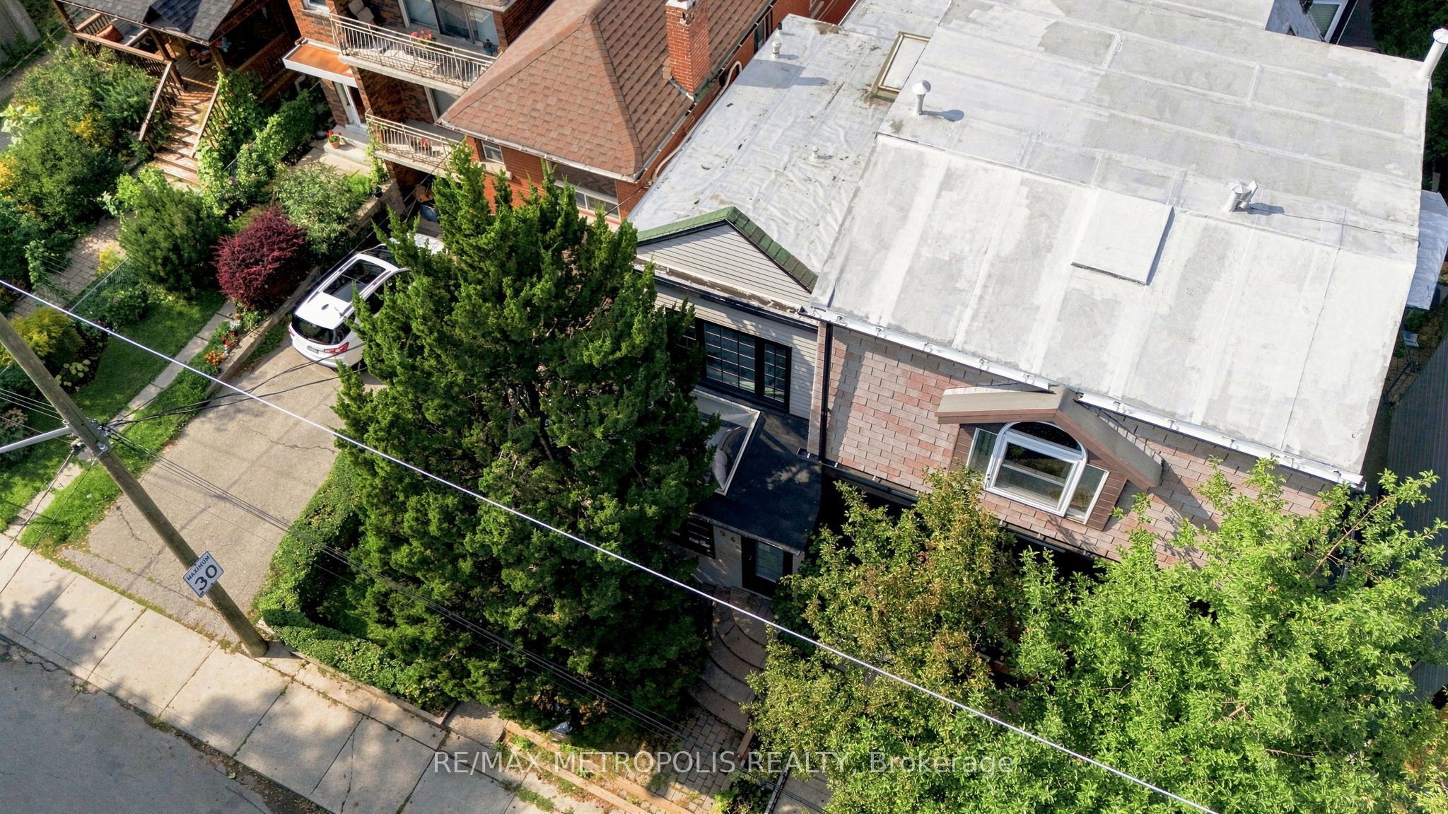 24 Marion Street, Toronto, ON M6R 1E5 photo 5
