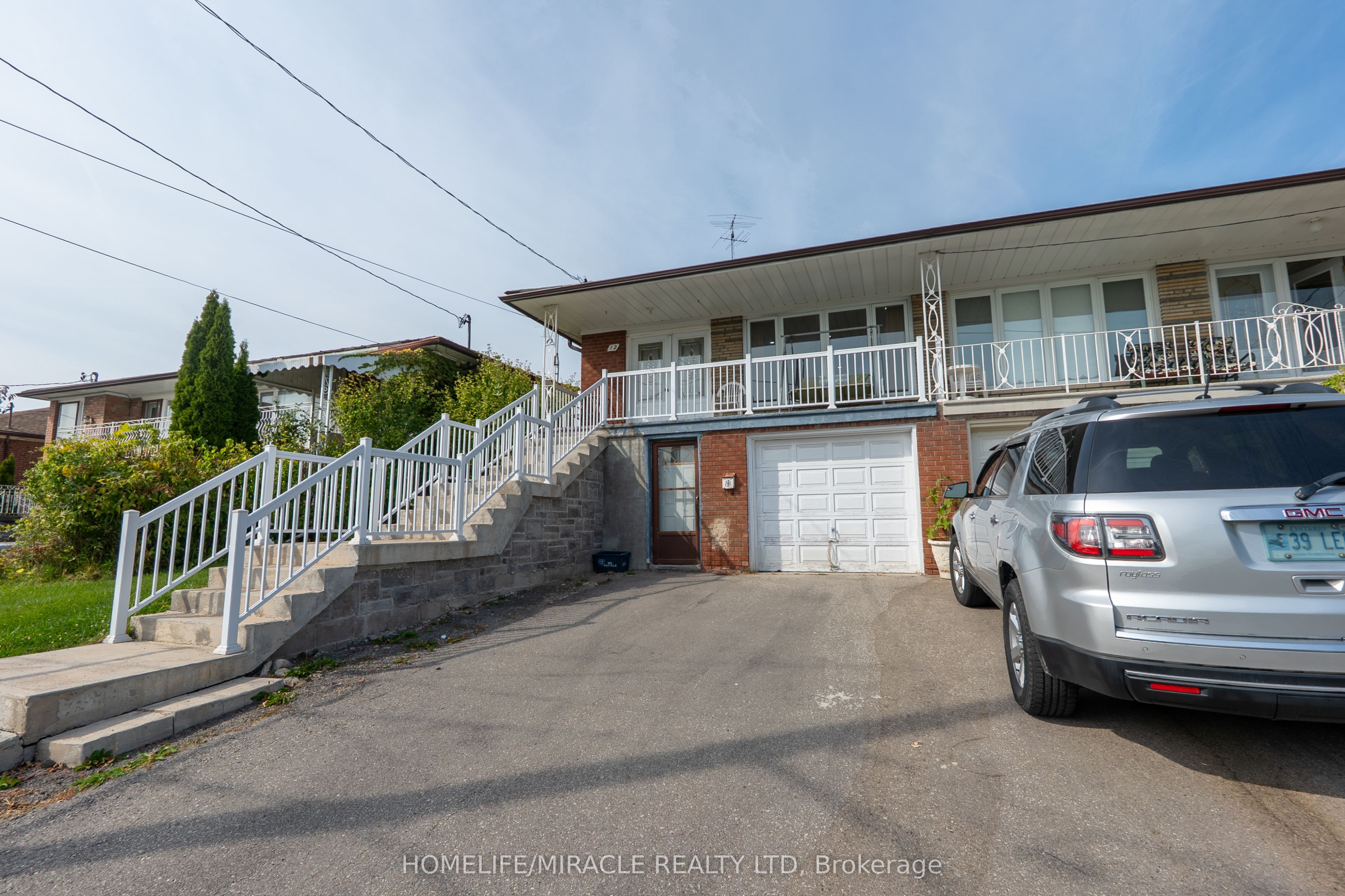 12 Brubeck Road, Toronto, ON M9M 1W7 photo 2