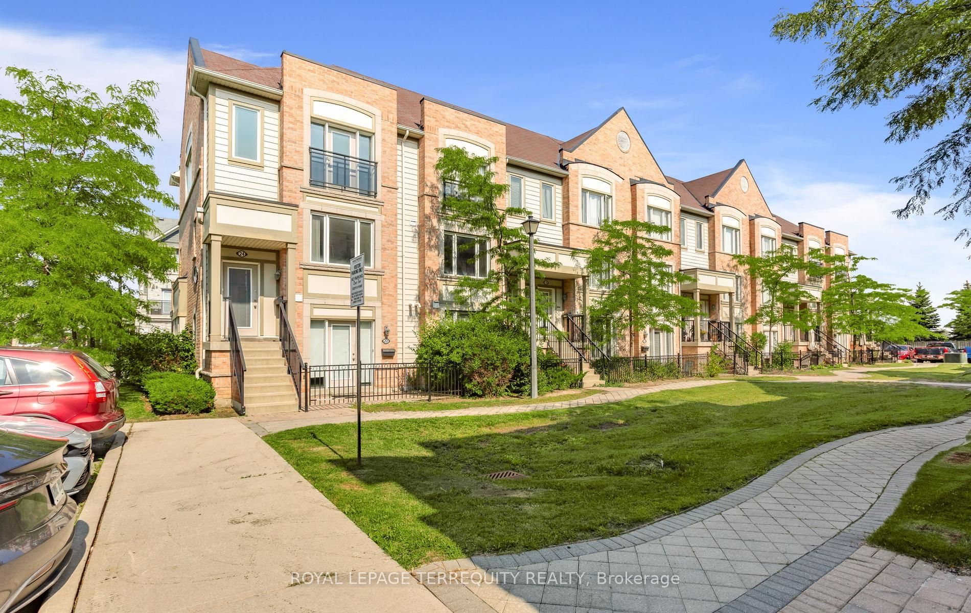 5650 Winston Churchill Boulevard 24, Mississauga, ON L5M 0L8 photo 2